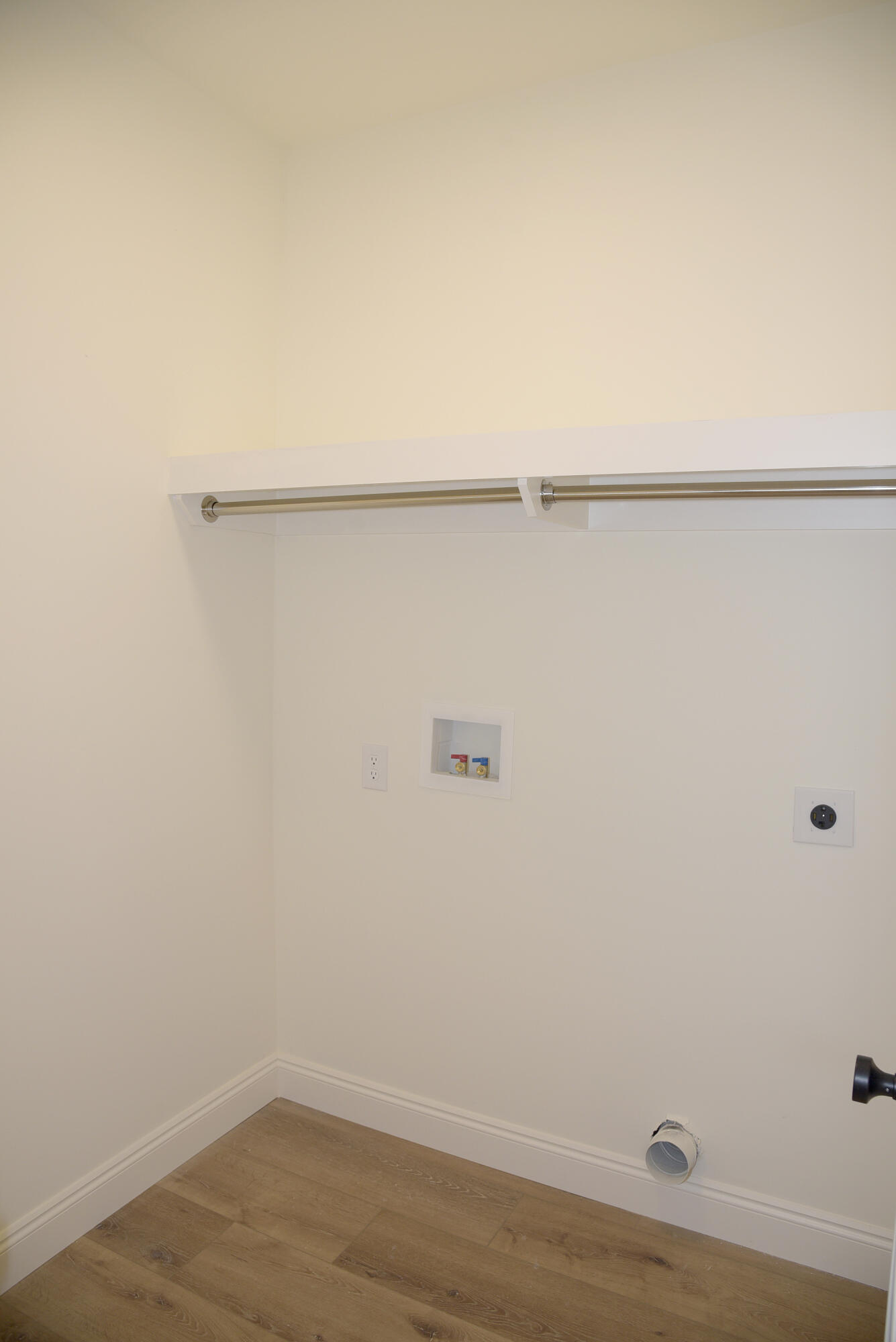 CEDAR BEACH - Residential Lease