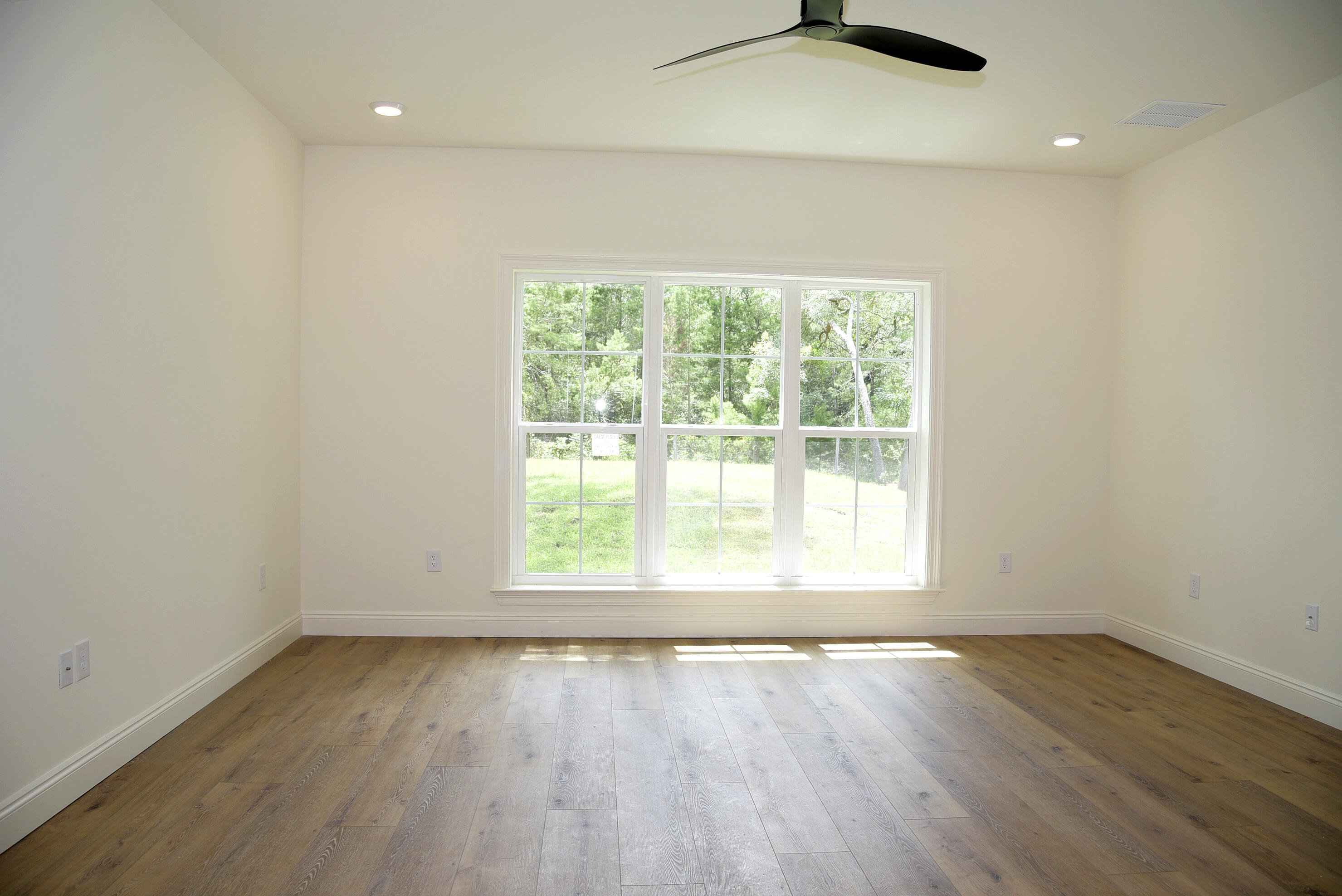 CEDAR BEACH - Residential Lease