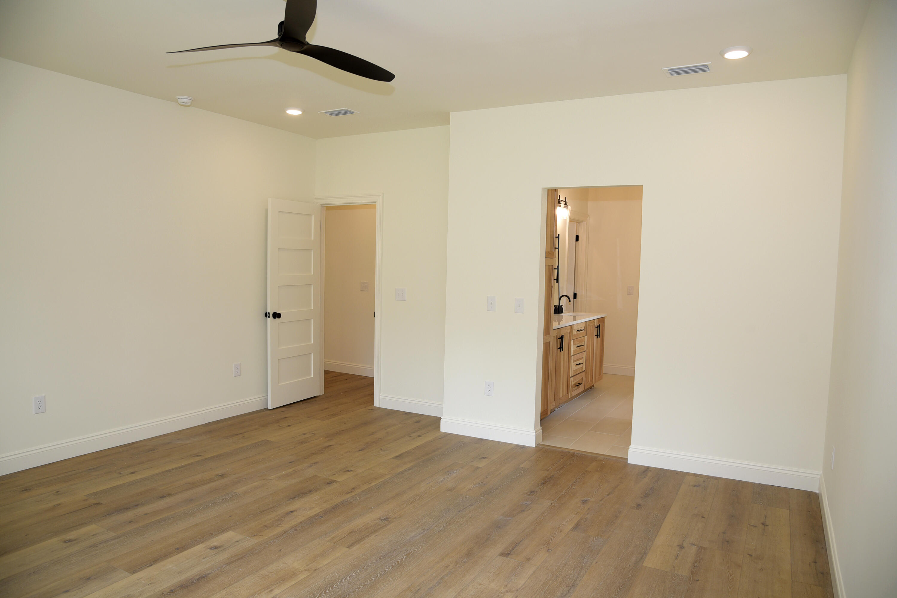 CEDAR BEACH - Residential Lease