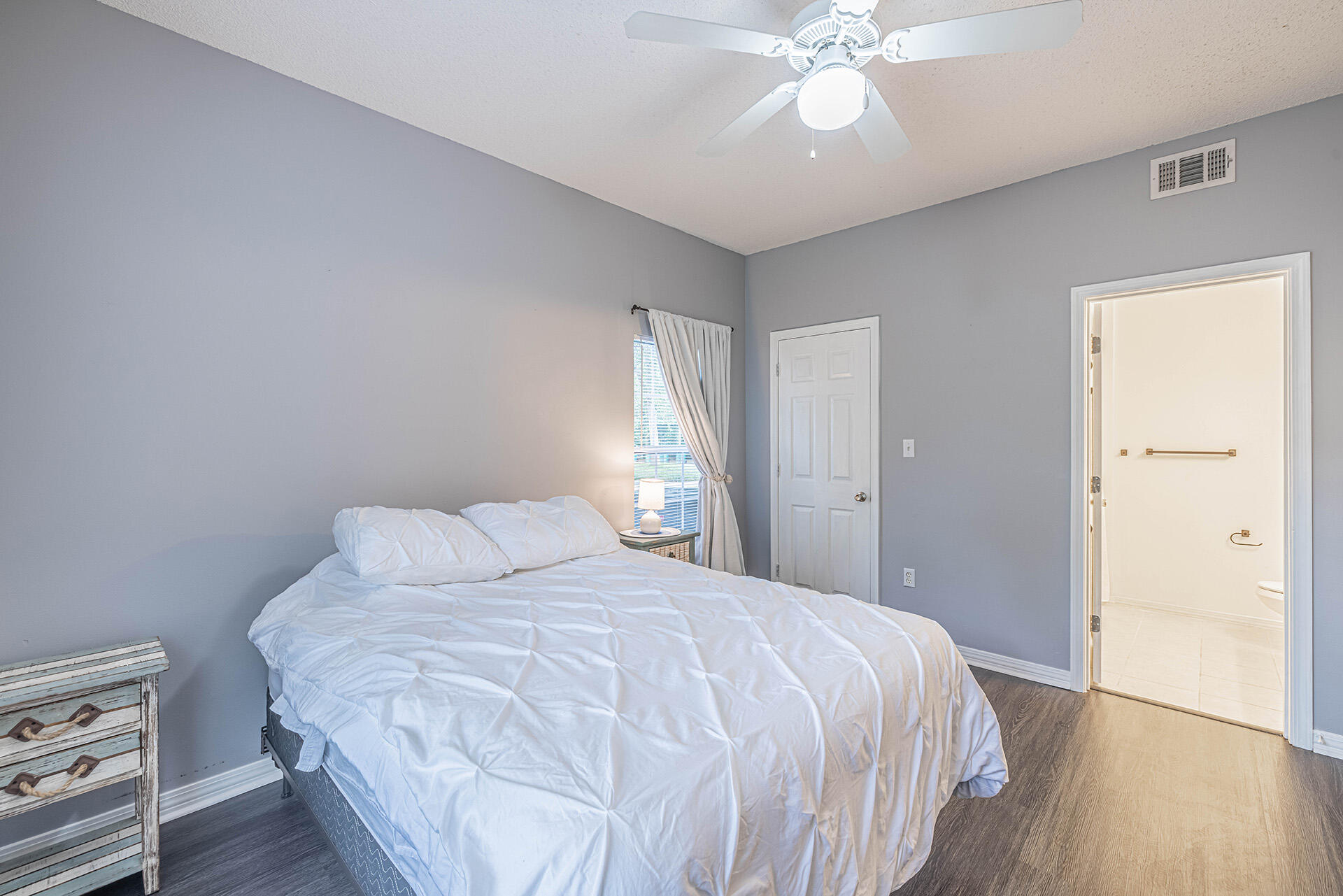 THE OAKS AT NICEVILLE - Residential