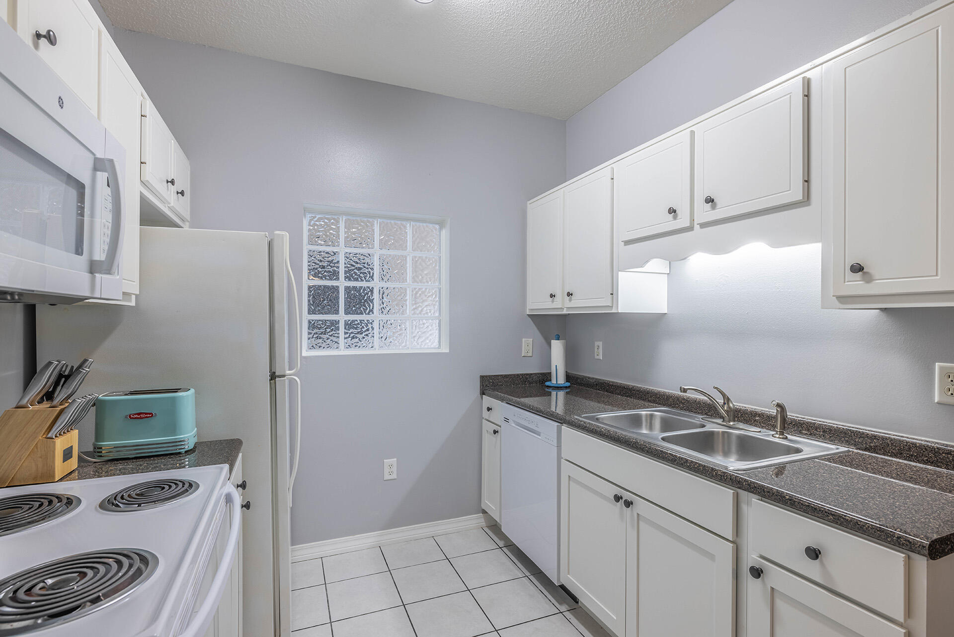 THE OAKS AT NICEVILLE - Residential