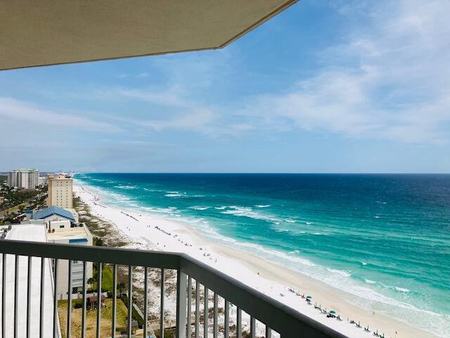 SILVER BEACH TOWERS - Residential
