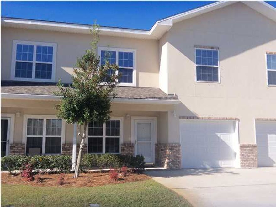 Meridian Square Townhomes are an executive style development less than 1/2 mile from Hurlburt's back gate and approximately 15 minutes to Eglin AFB. Granite countertops, custom made maple cabinets, stainless appliances and a kitchen island. Wood flooring in the living room and tile in kitchen, dining room and baths. HUGE master suite. LAWN MAINTENANCE IS PROVIDED BY ASSOCIATION. No pets allowed and no smoking inside unit or garage. All electric unit.