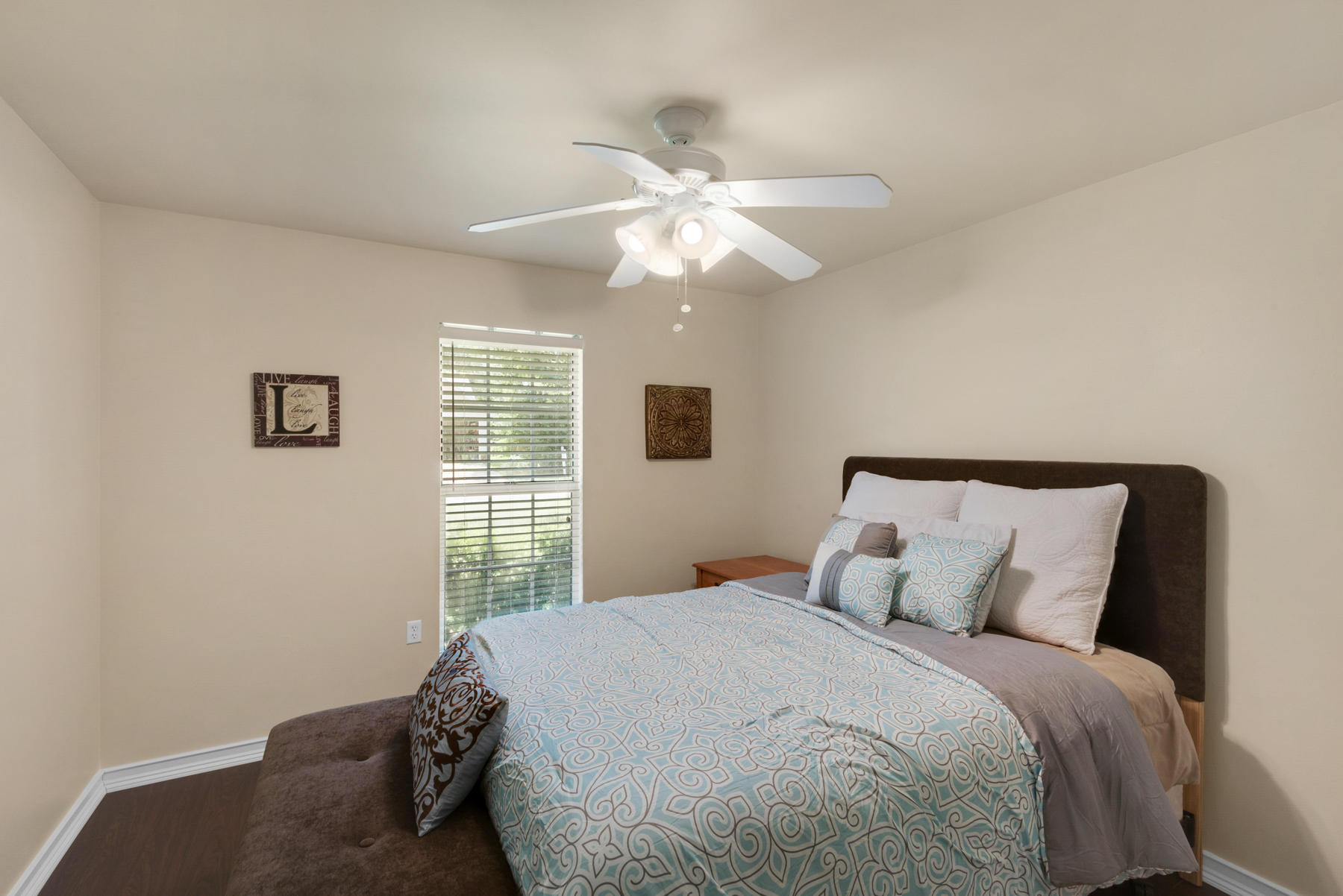 PARKWOOD LANE BLUEWATER BAY - Residential