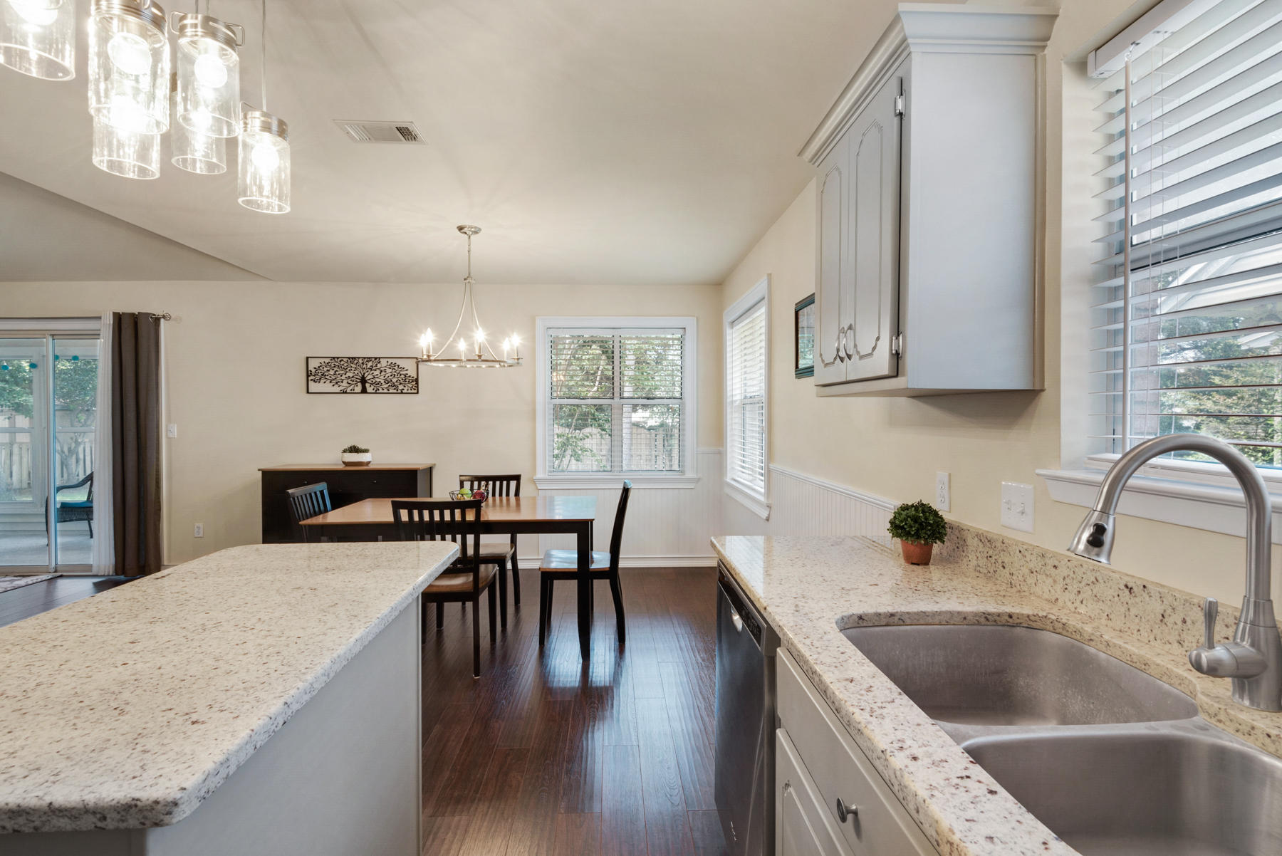 PARKWOOD LANE BLUEWATER BAY - Residential