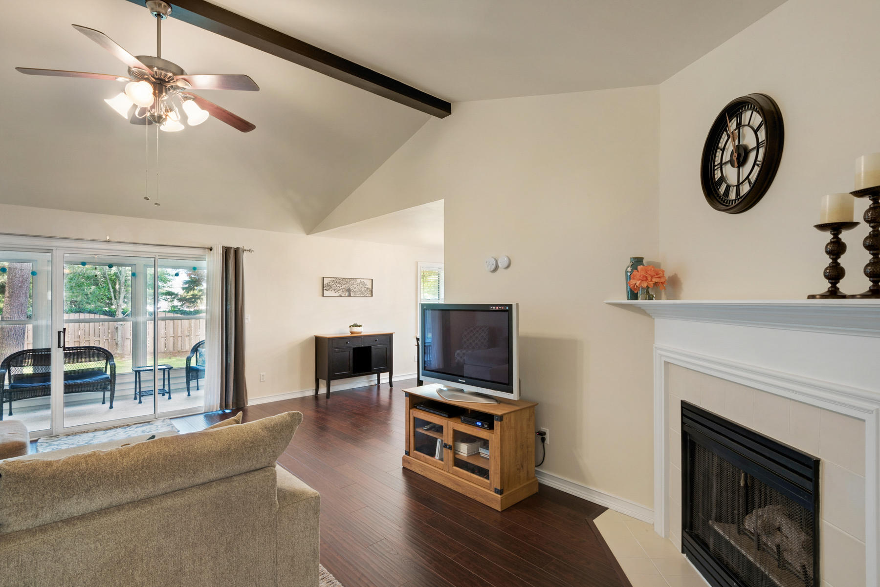 PARKWOOD LANE BLUEWATER BAY - Residential