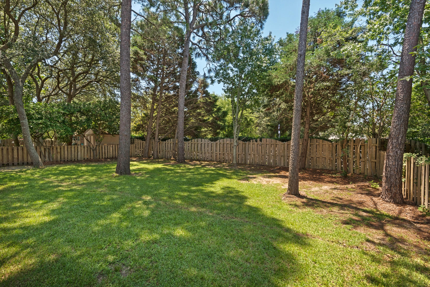 PARKWOOD LANE BLUEWATER BAY - Residential