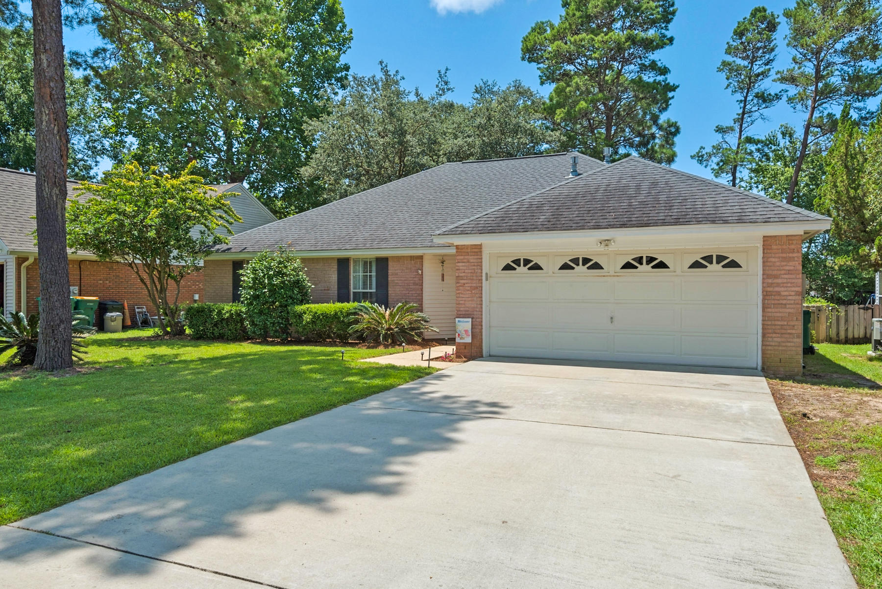 PARKWOOD LANE BLUEWATER BAY - Residential