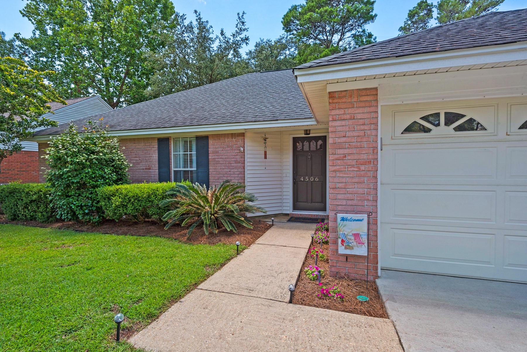 PARKWOOD LANE BLUEWATER BAY - Residential