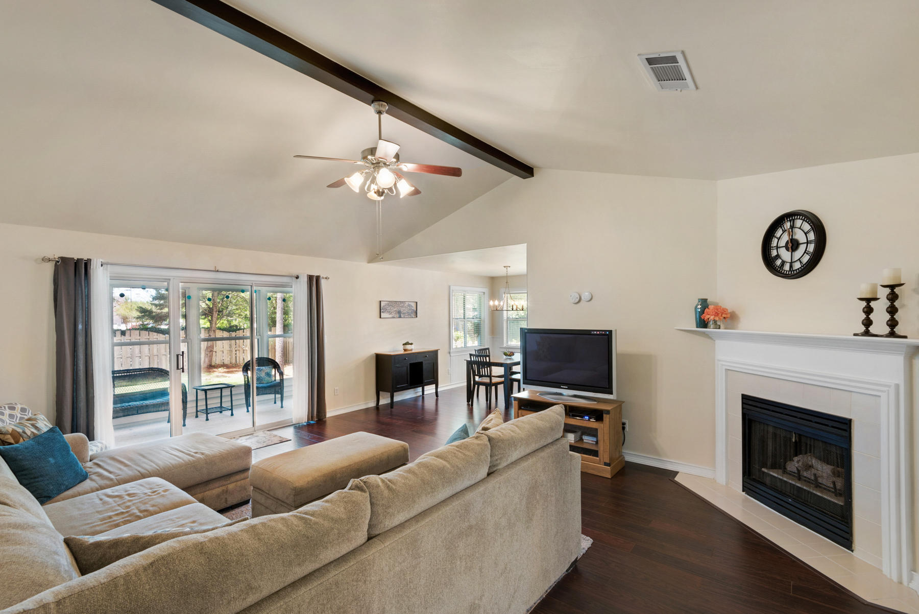 PARKWOOD LANE BLUEWATER BAY - Residential