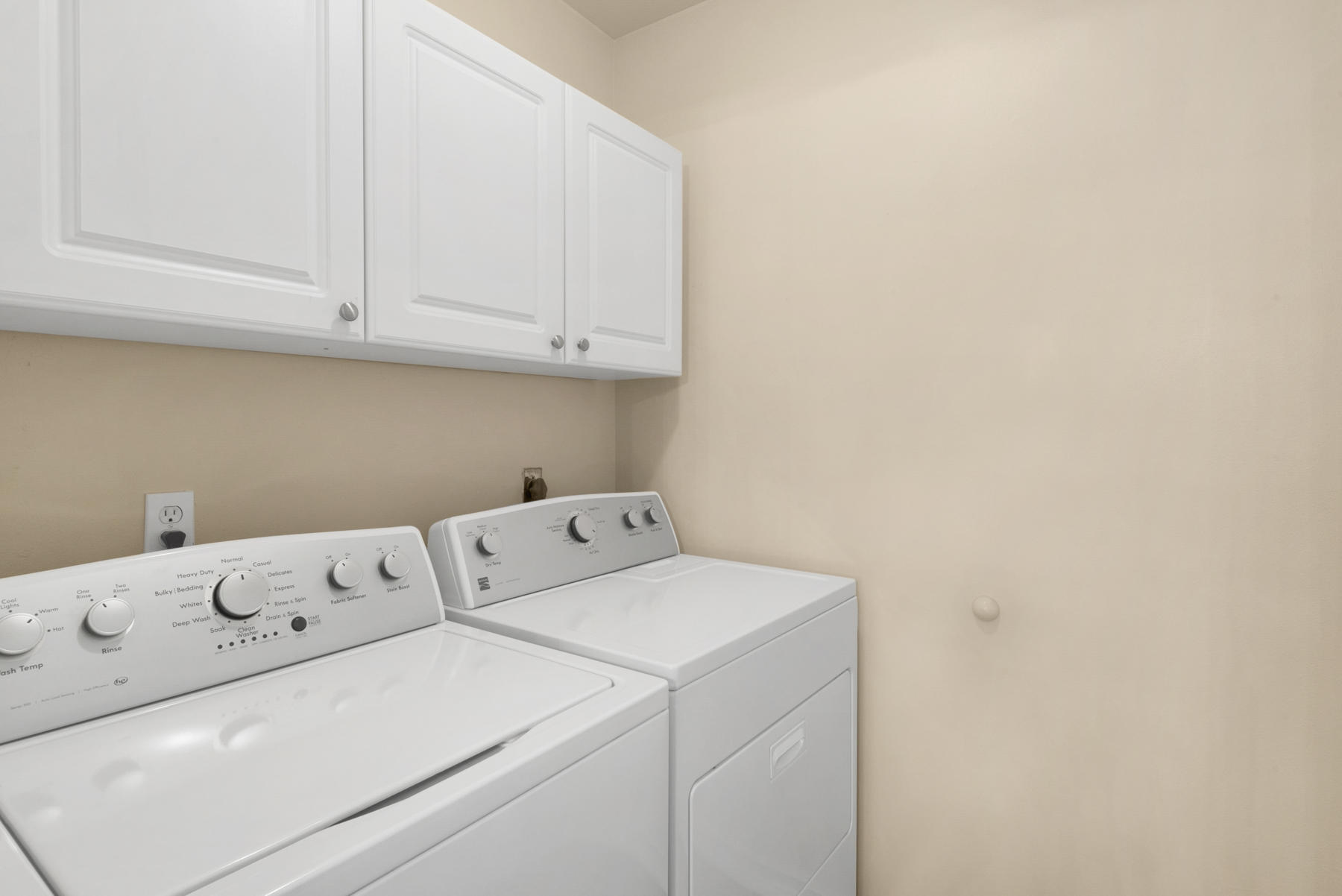 PARKWOOD LANE BLUEWATER BAY - Residential