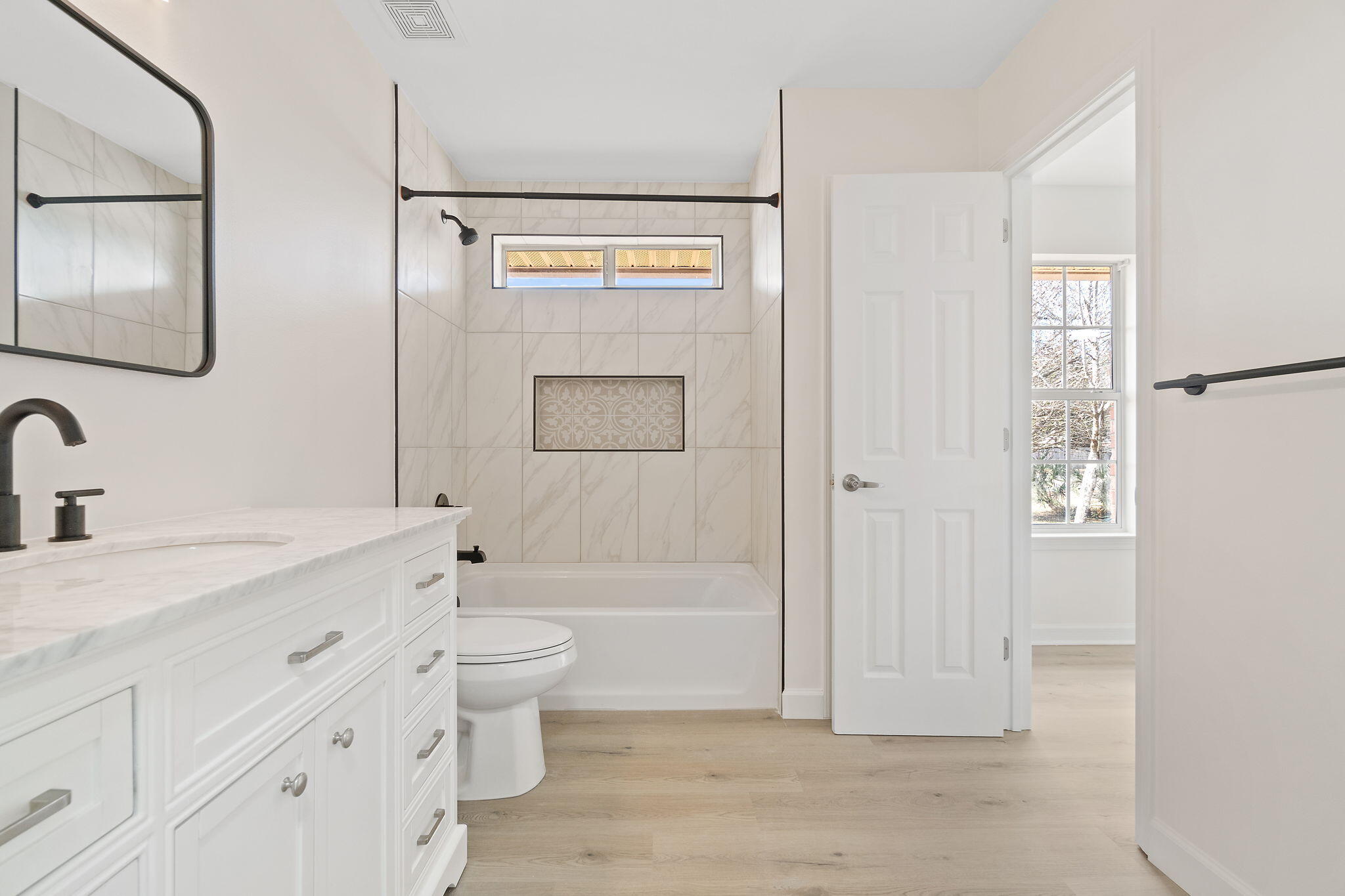 HOLLEY BY THE SEA - Residential