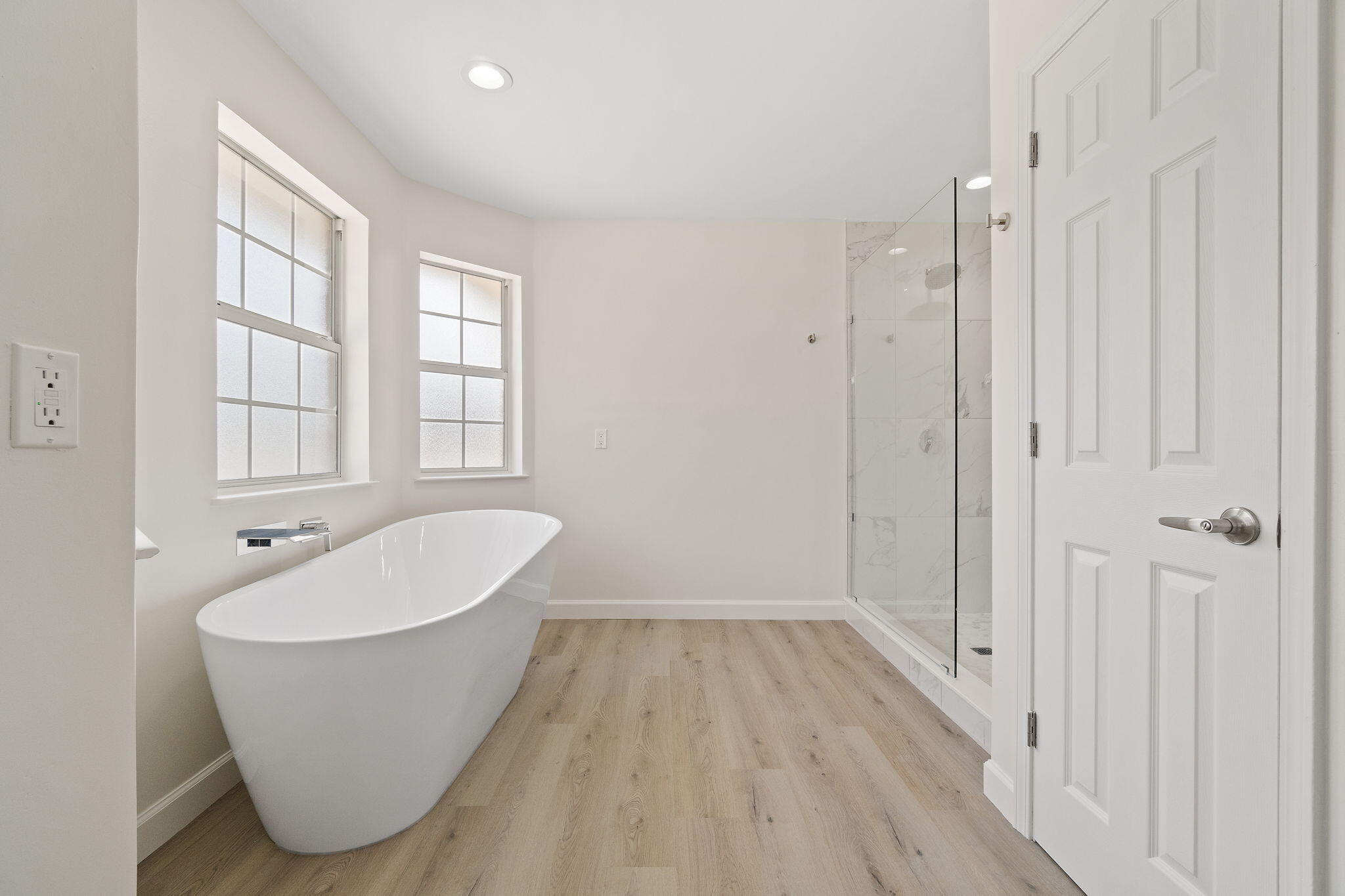 HOLLEY BY THE SEA - Residential