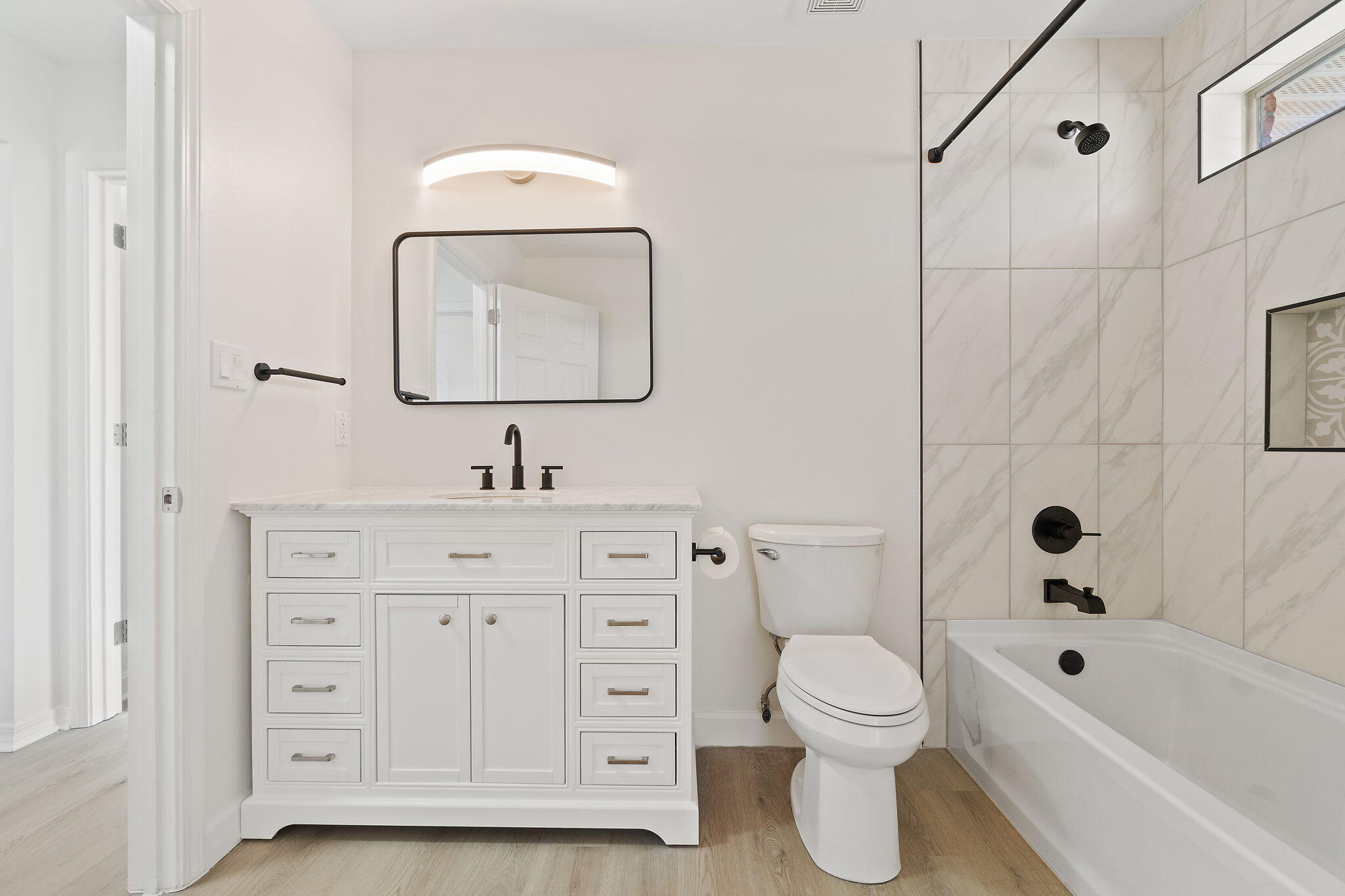 HOLLEY BY THE SEA - Residential