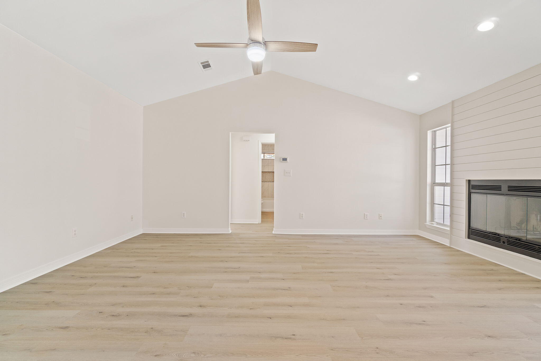 HOLLEY BY THE SEA - Residential