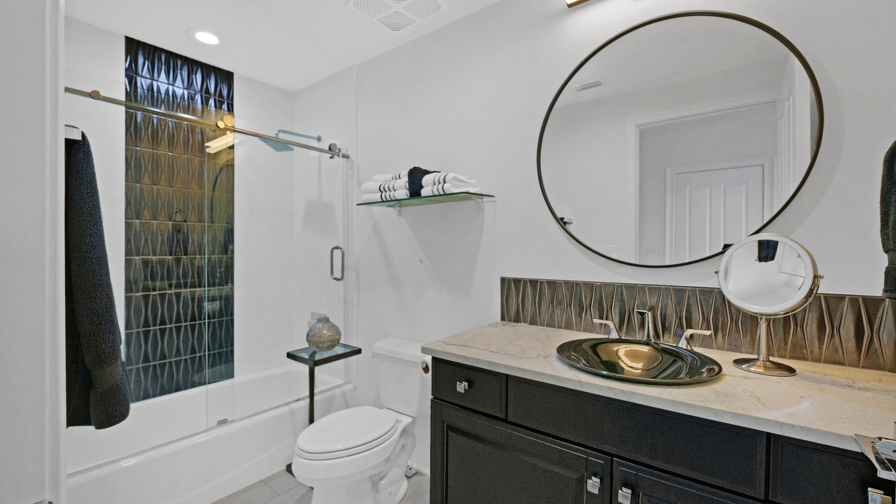 ONE WATER PLACE - Residential