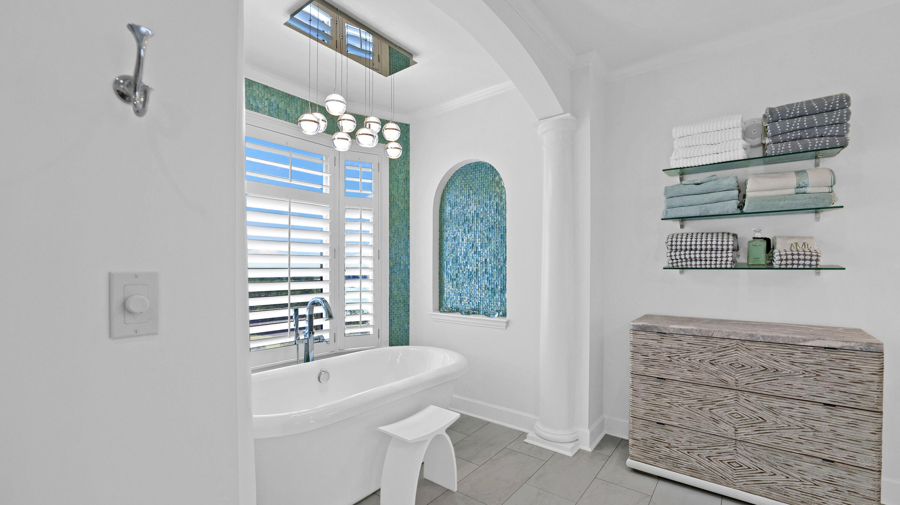 ONE WATER PLACE - Residential