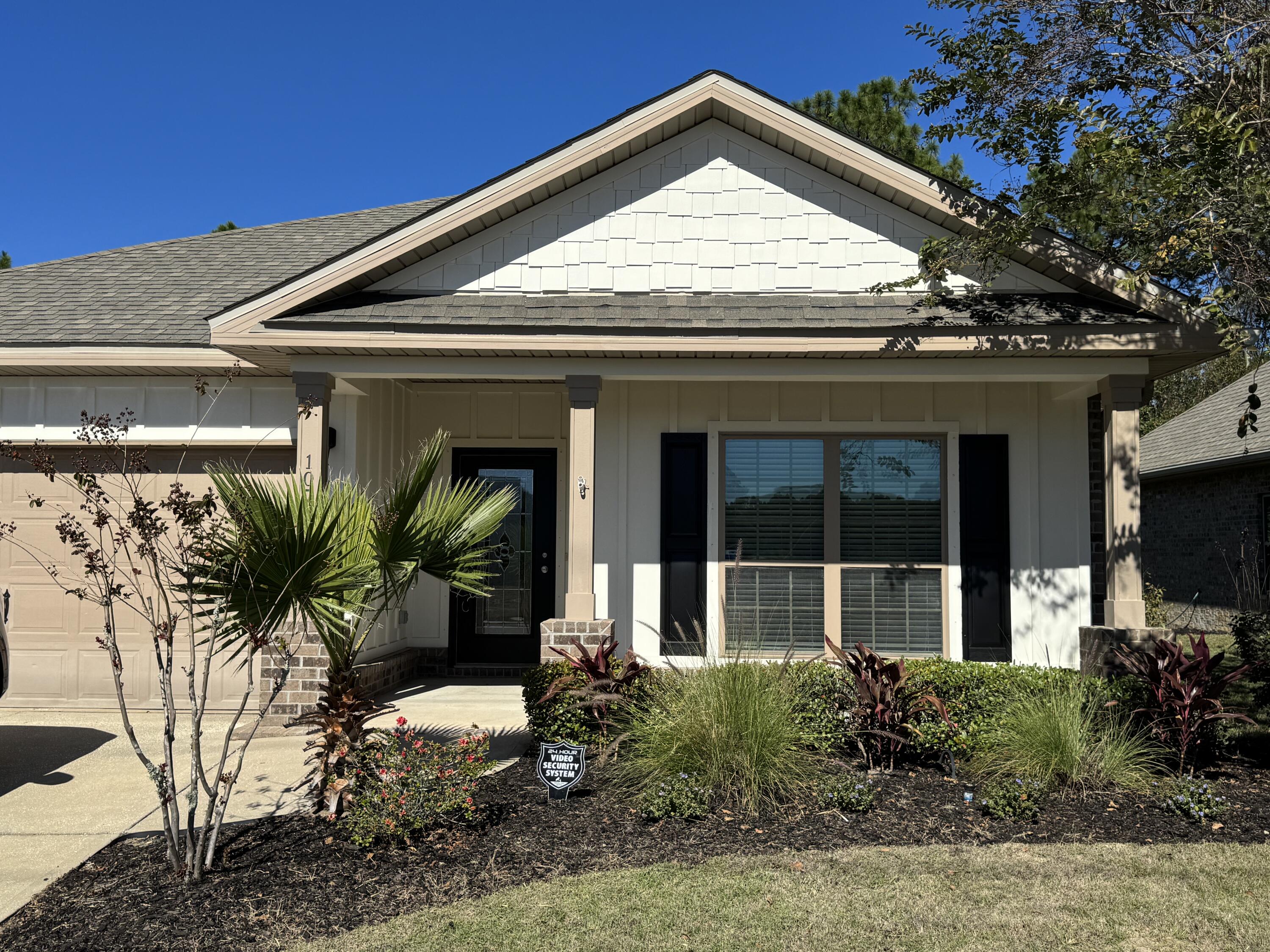 WHISPERING LAKE - Residential