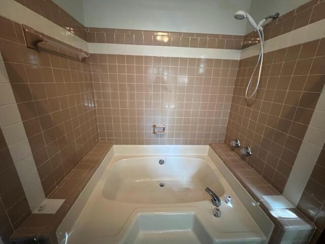 DONLABROOK GARDYNS - Residential