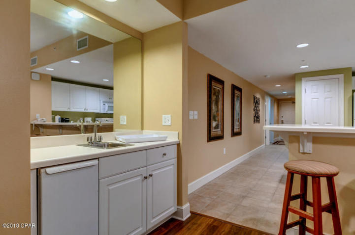 MAJESTIC BEACH TOWERS II - Residential