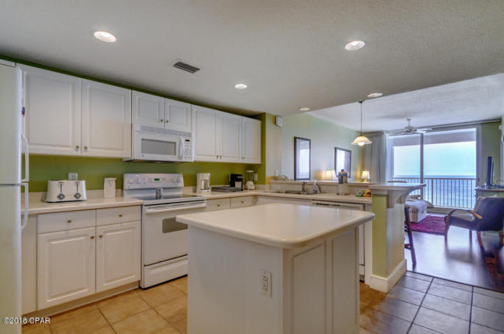 MAJESTIC BEACH TOWERS II - Residential