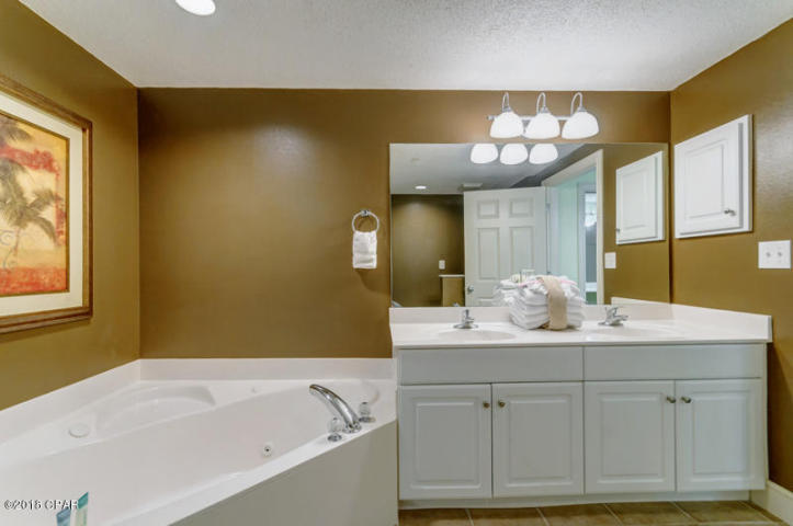 MAJESTIC BEACH TOWERS II - Residential