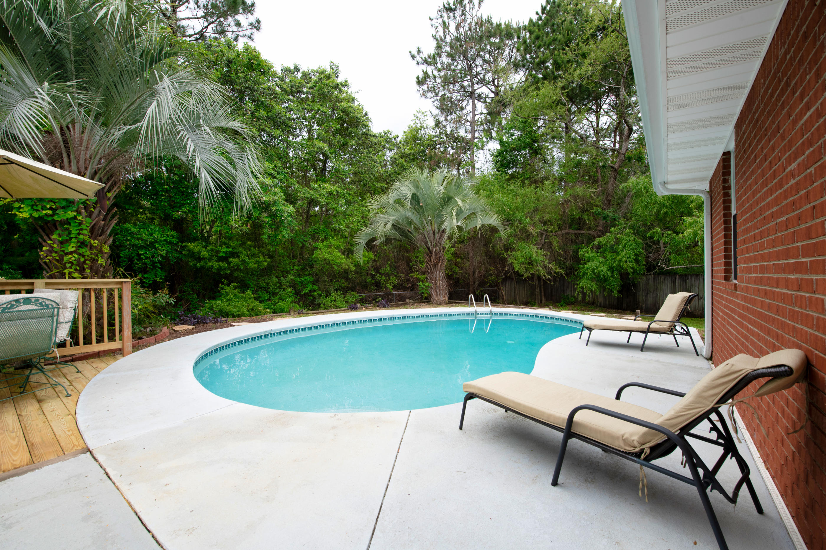 CHEROKEE BEND S/D - Residential