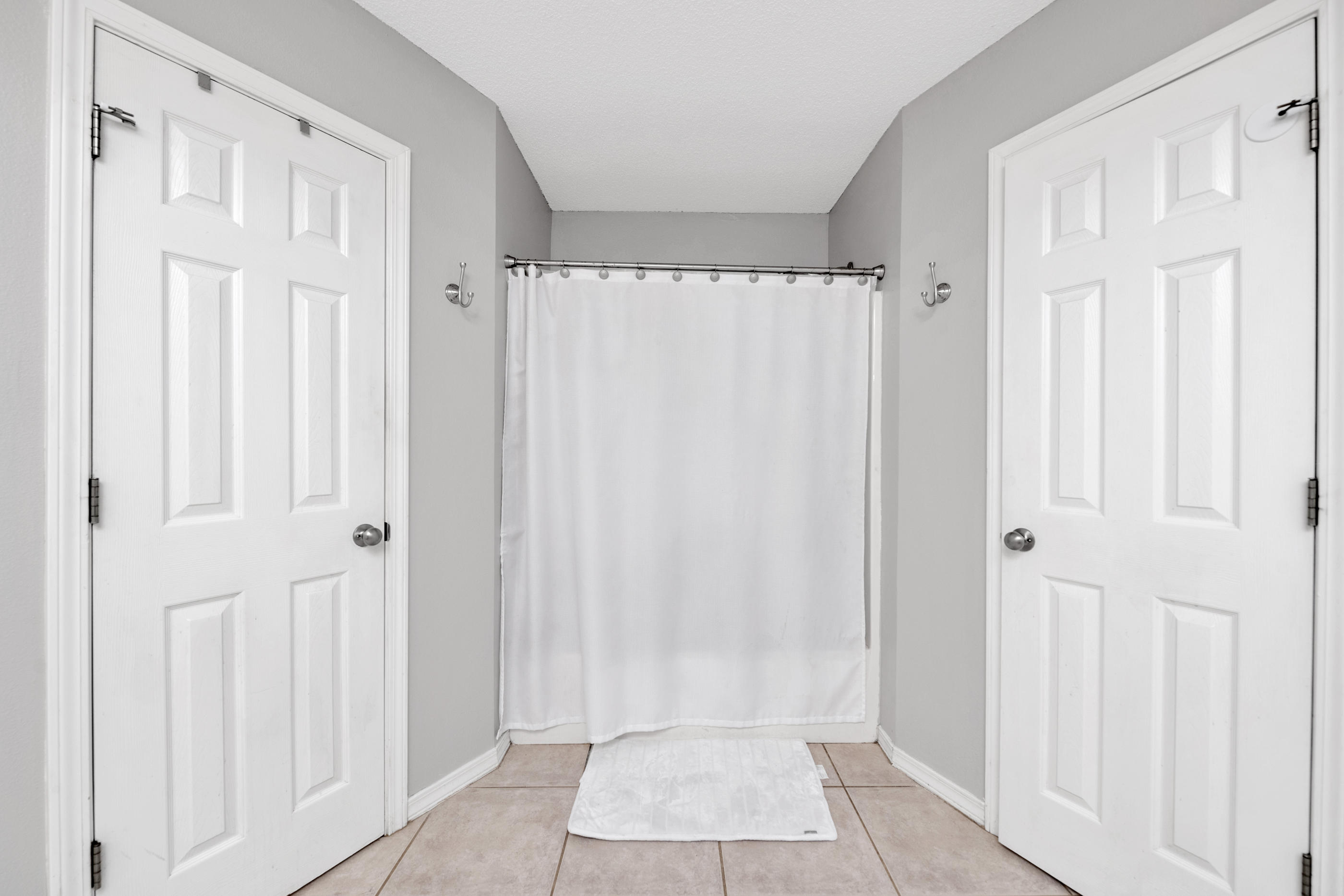 CHEROKEE BEND S/D - Residential