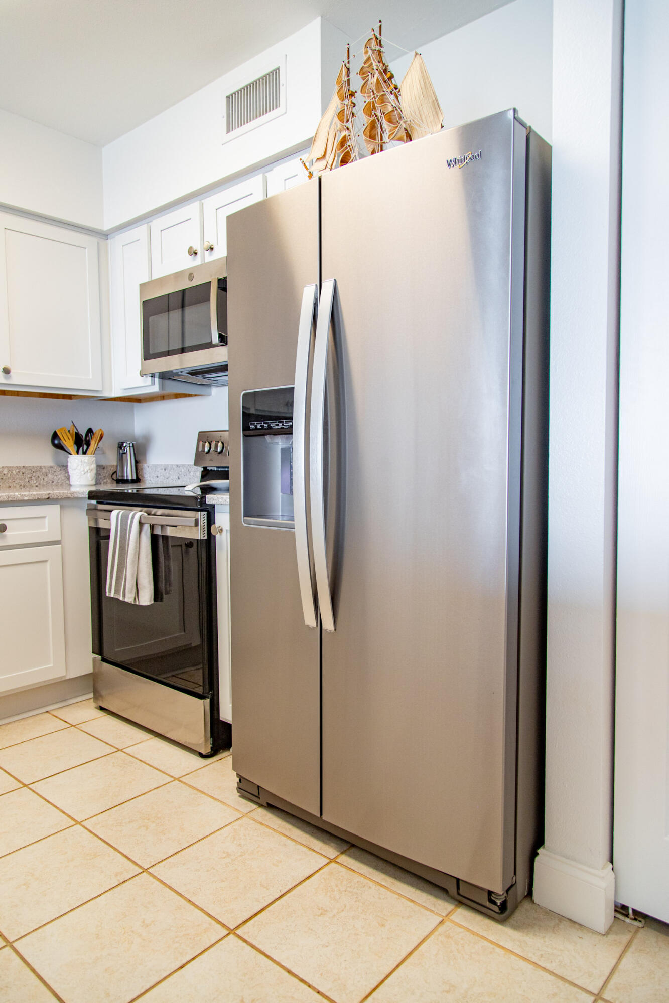 ISLAND PRINCESS CONDO UNIT 712 - Residential