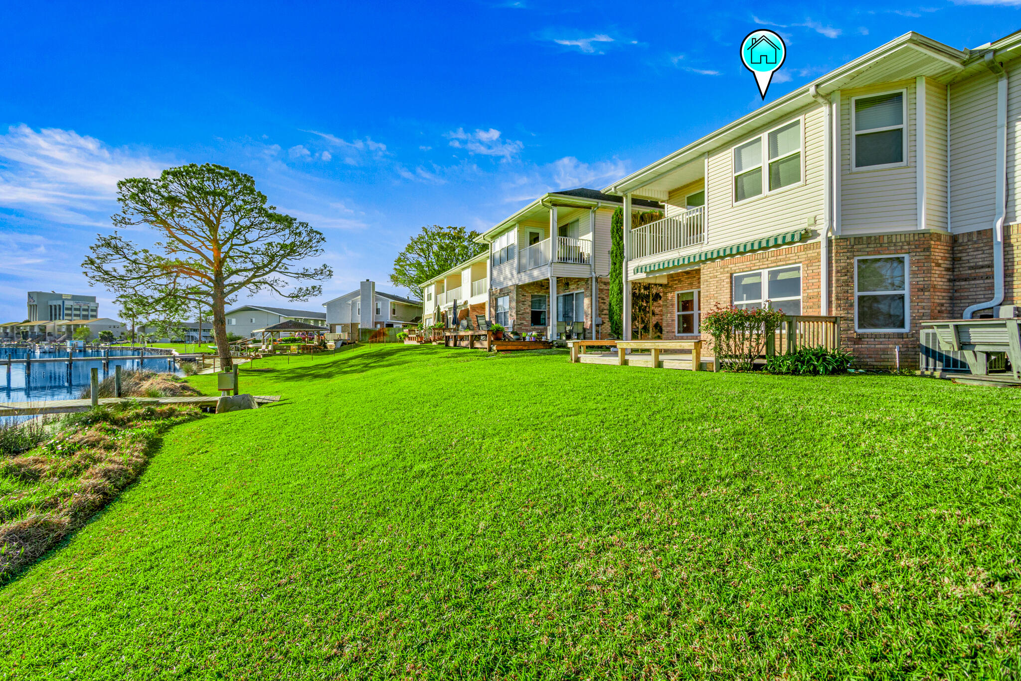 PELICAN COVE T/H - Residential