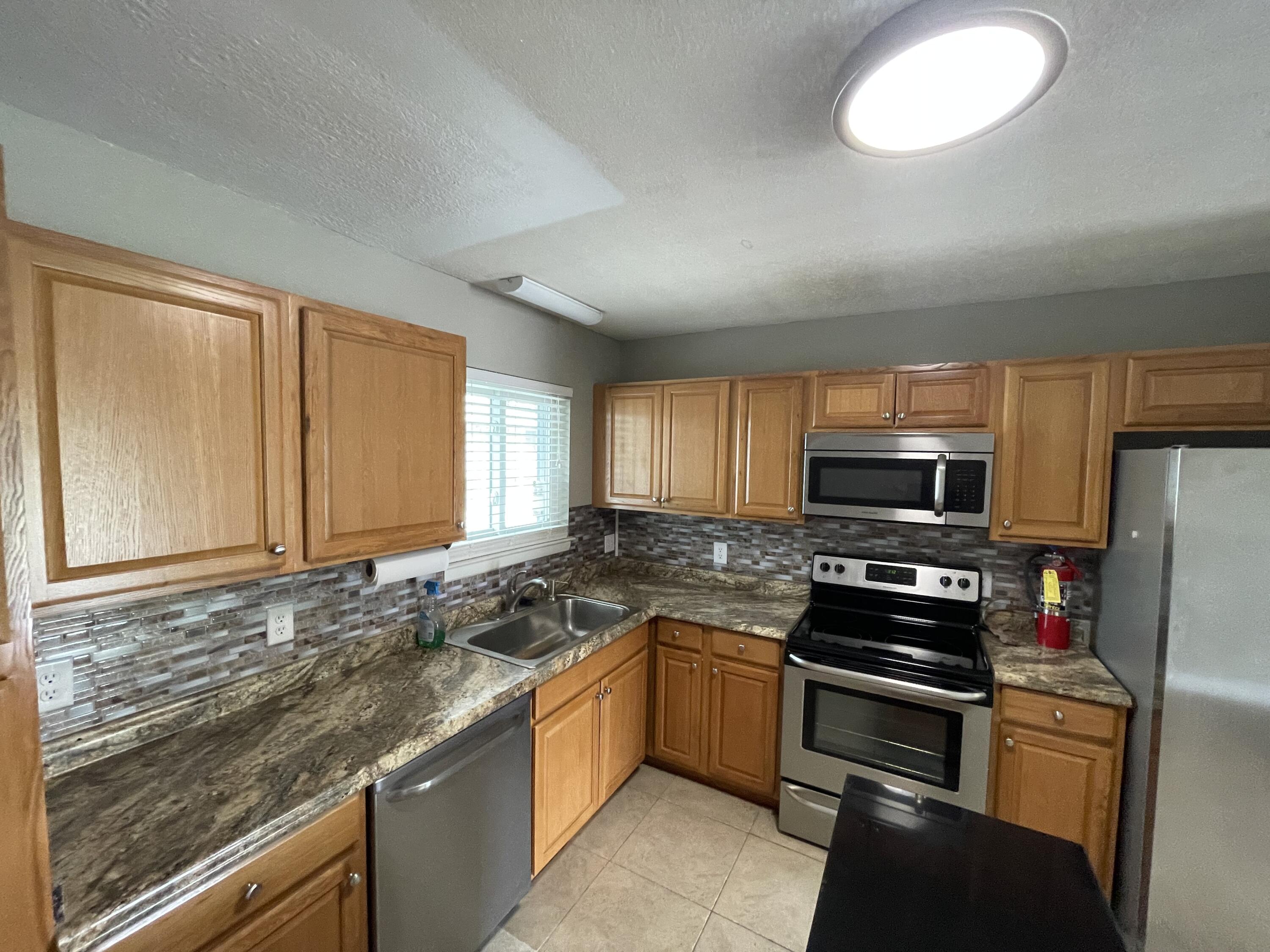 COLLEGE PARK CONDO - Residential Lease