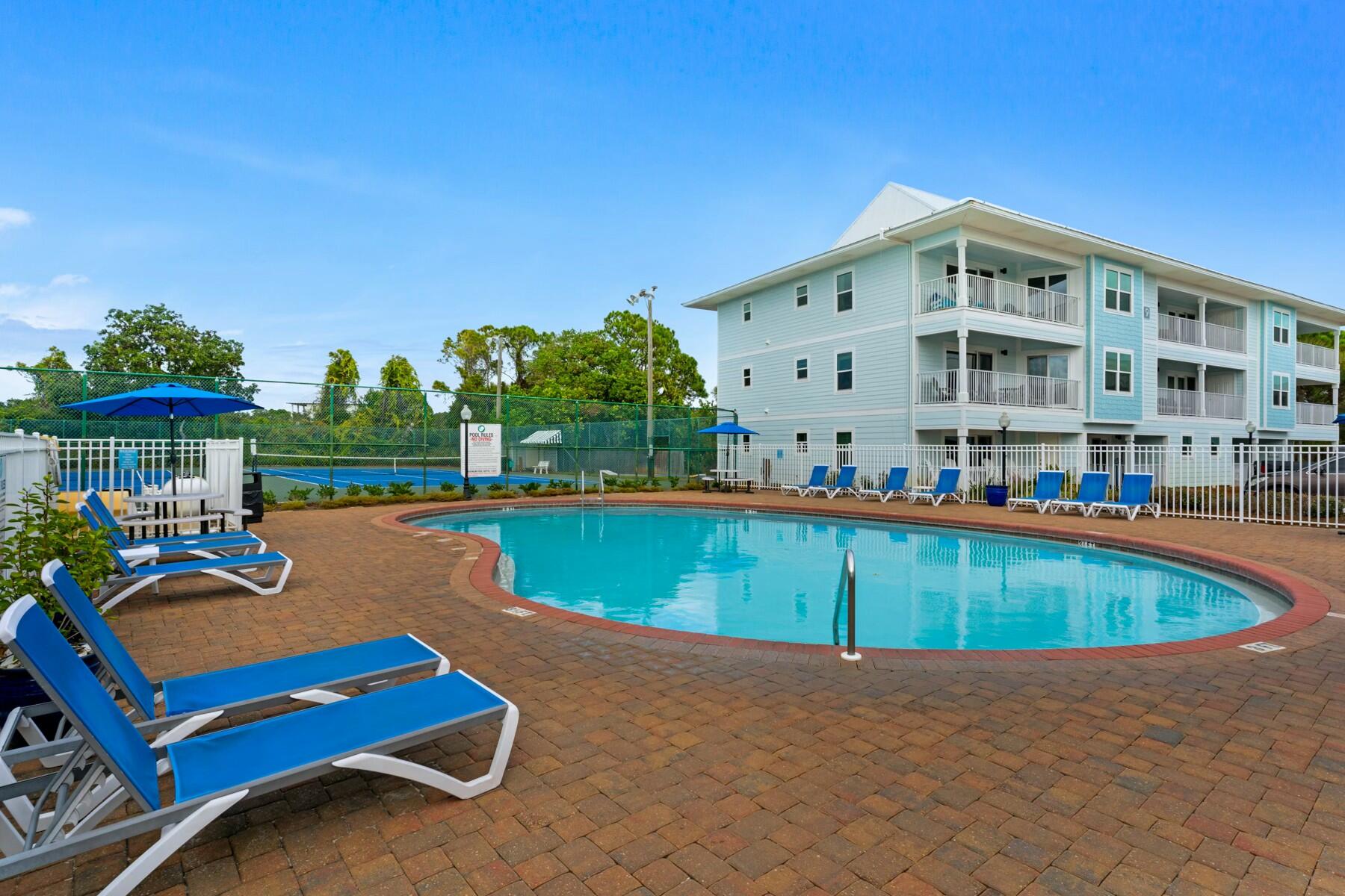 BEACHSIDE VILLAS CONDO - Residential