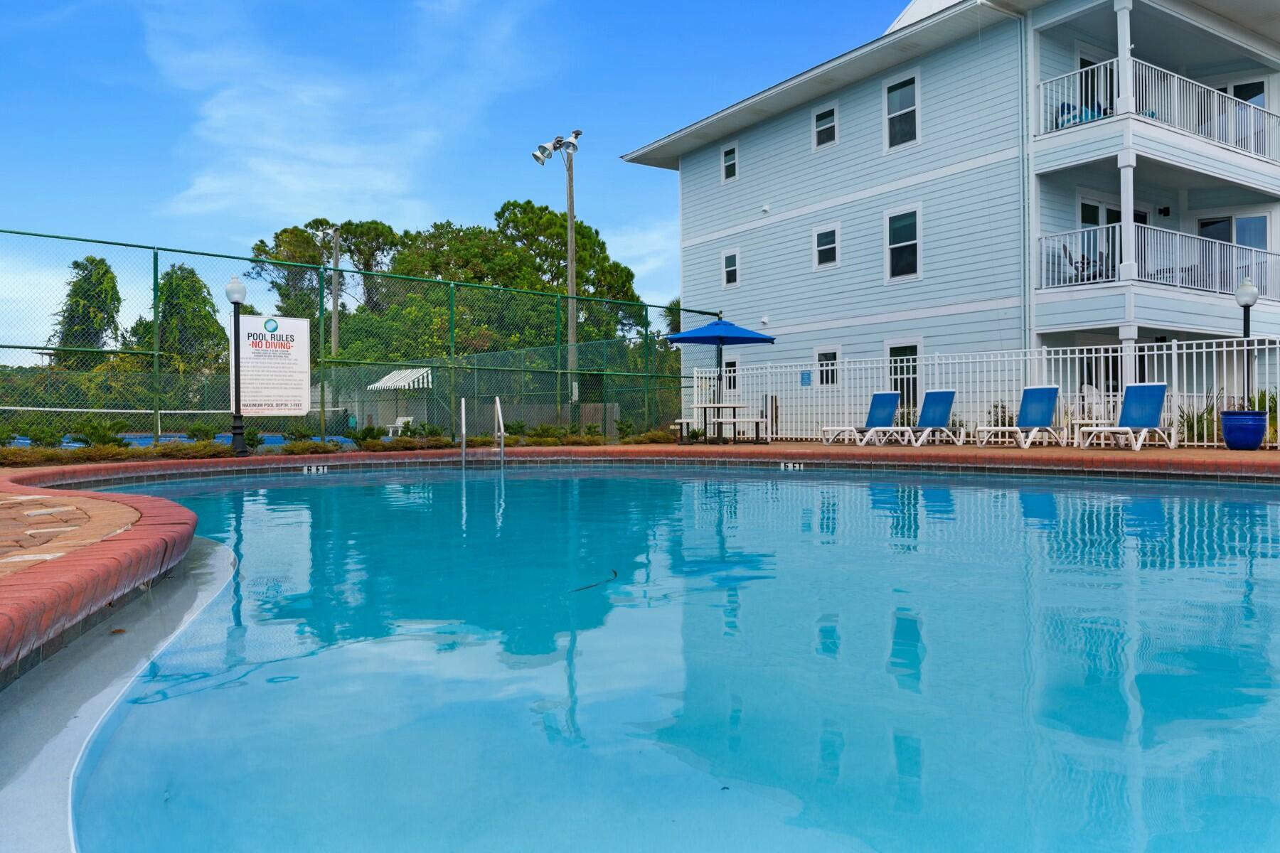 BEACHSIDE VILLAS CONDO - Residential