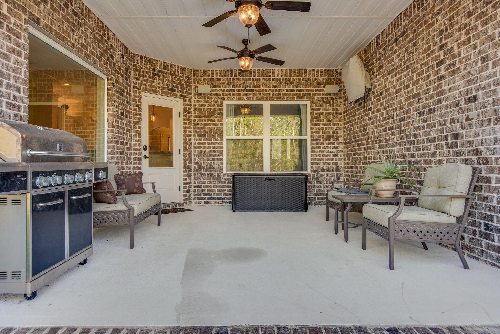 EAST BAY RIVER ESTATES 1ST ADDLOTS - Residential Lease