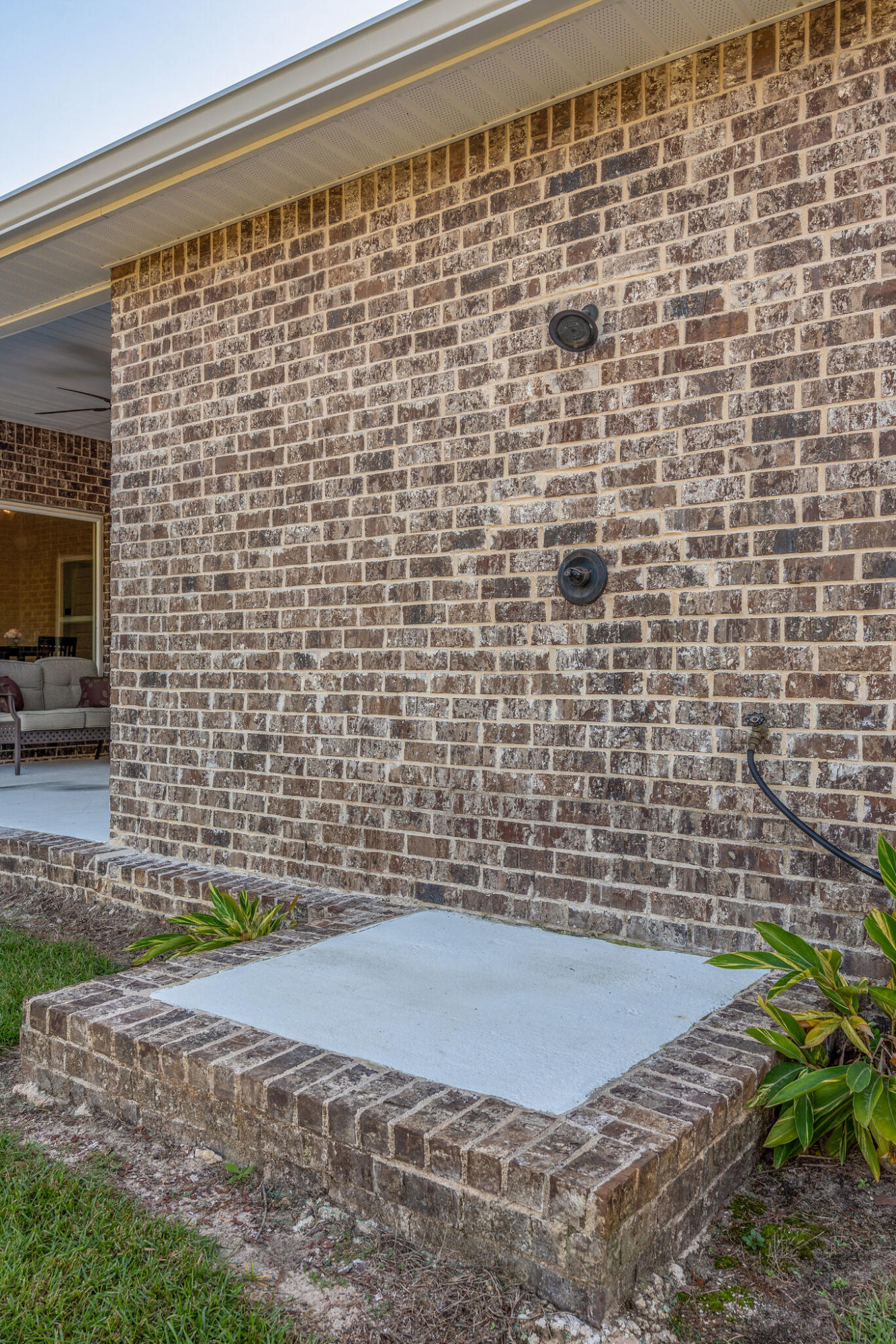 EAST BAY RIVER ESTATES 1ST ADDLOTS - Residential Lease