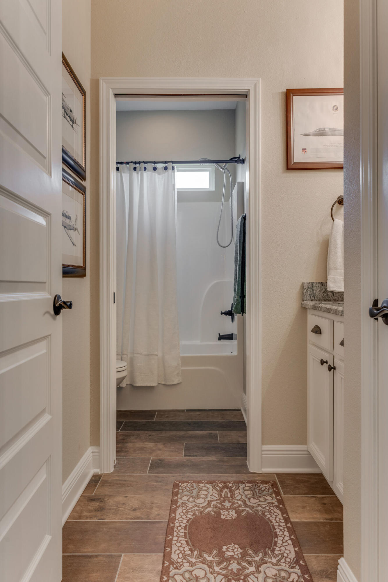 EAST BAY RIVER ESTATES 1ST ADDLOTS - Residential Lease