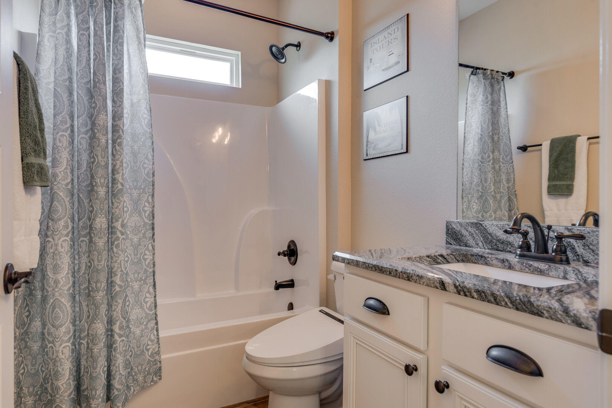 EAST BAY RIVER ESTATES 1ST ADDLOTS - Residential Lease