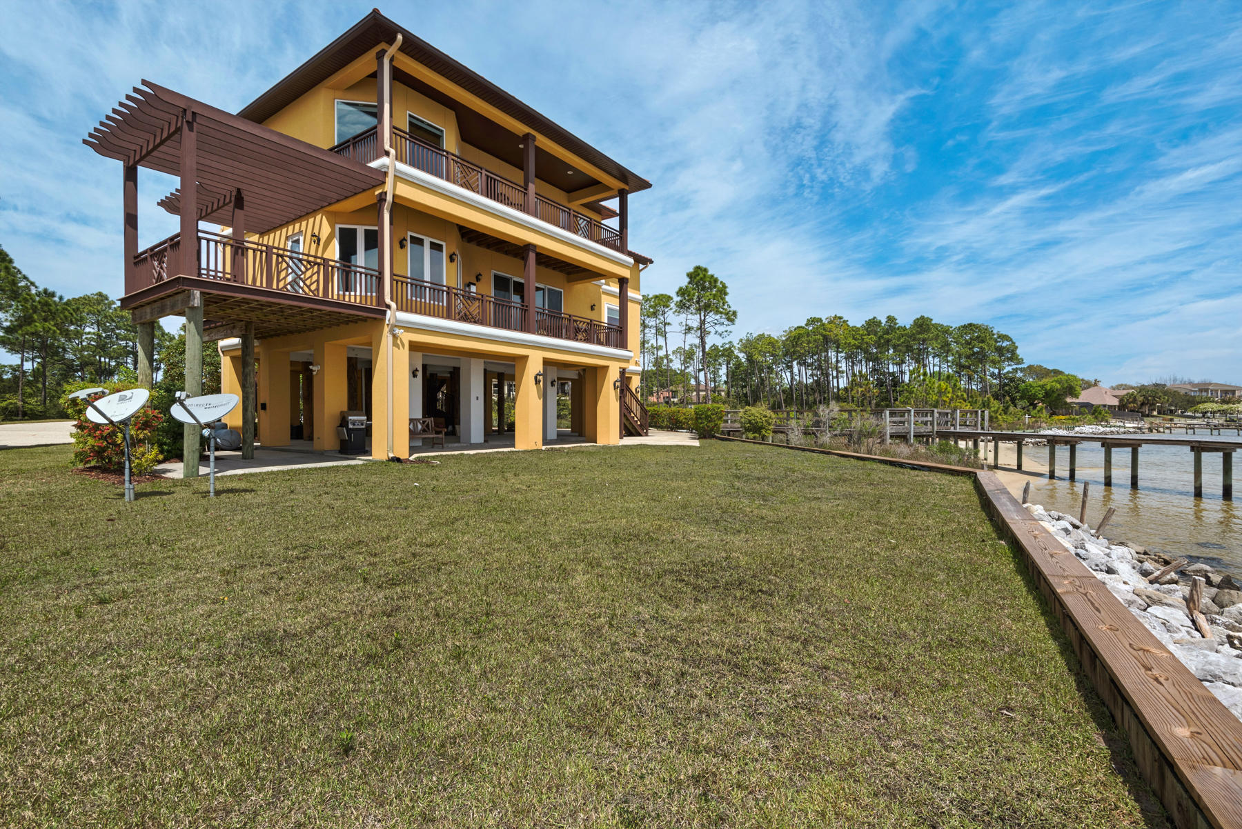 PALMETTO LAKE PRESERVE - Residential