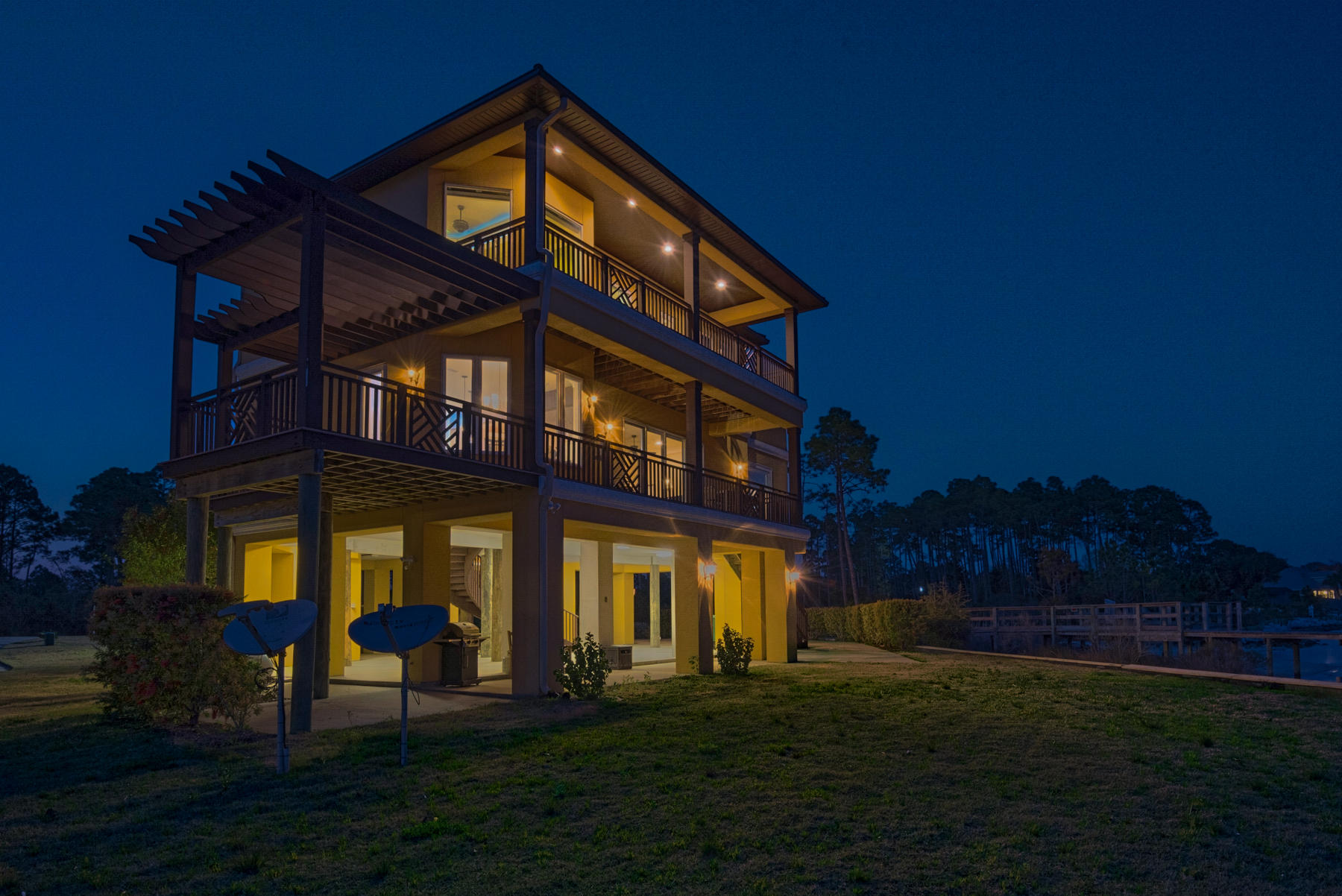 PALMETTO LAKE PRESERVE - Residential