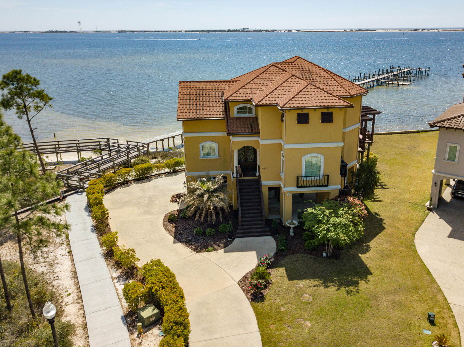 PALMETTO LAKE PRESERVE - Residential