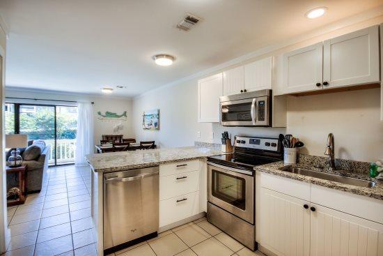 BEACHWOOD VILLAS CONDO - Residential Lease