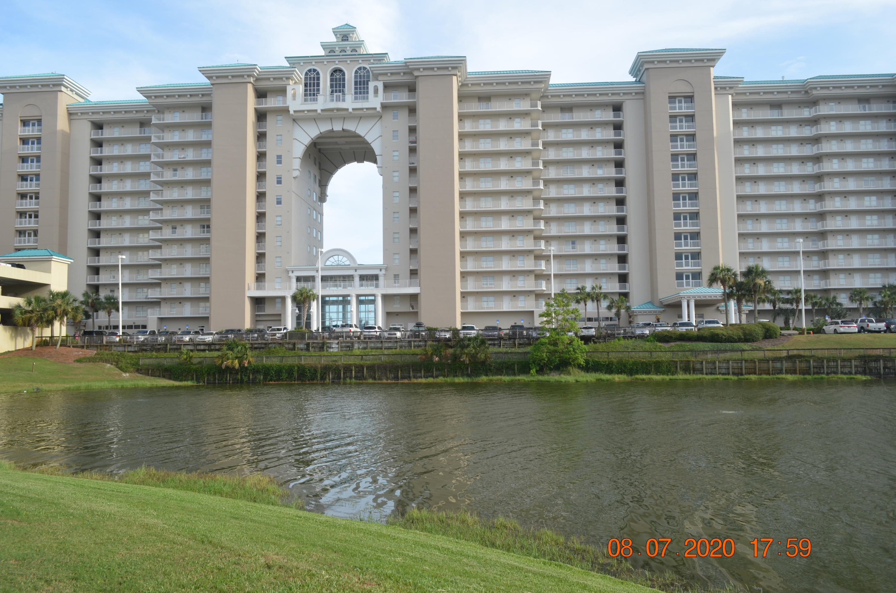 SEASCAPE CONDO PH 7 - Residential