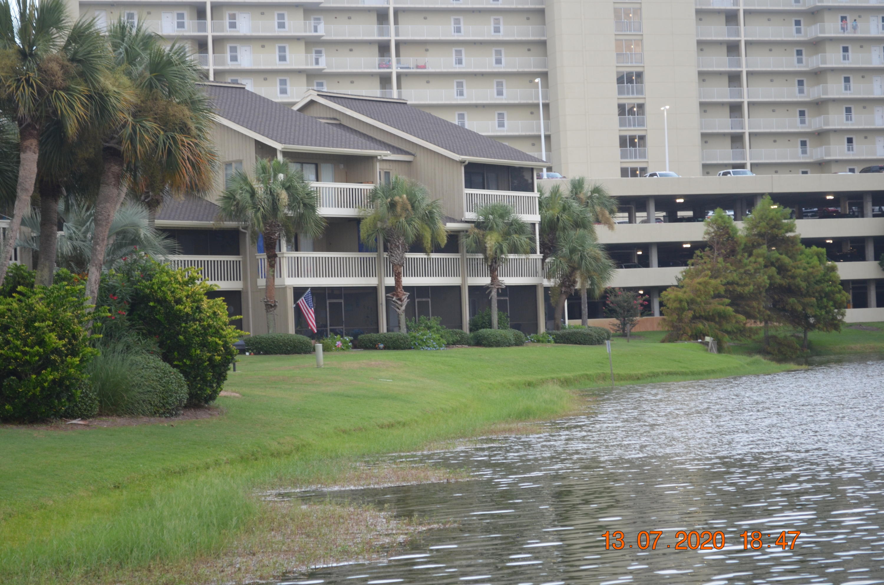 SEASCAPE CONDO PH 7 - Residential