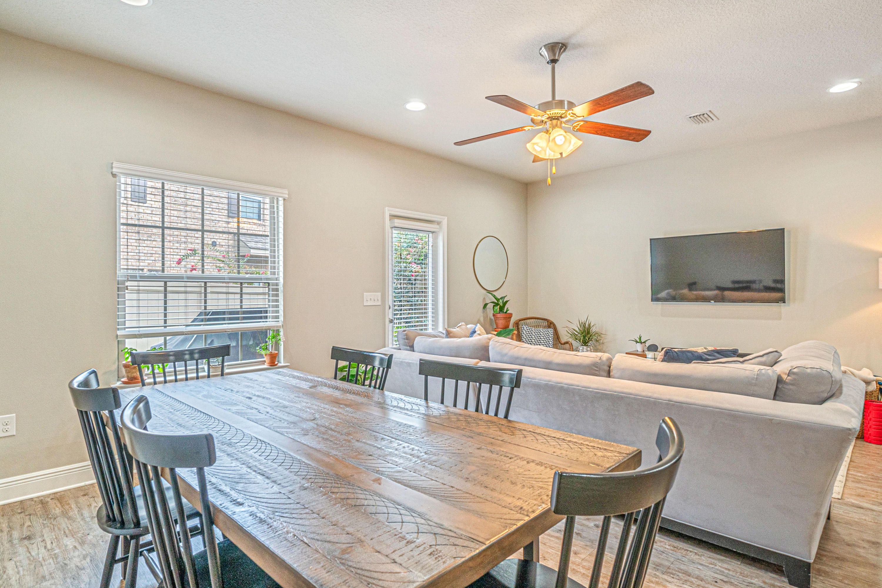 RESERVE POINTE - Residential