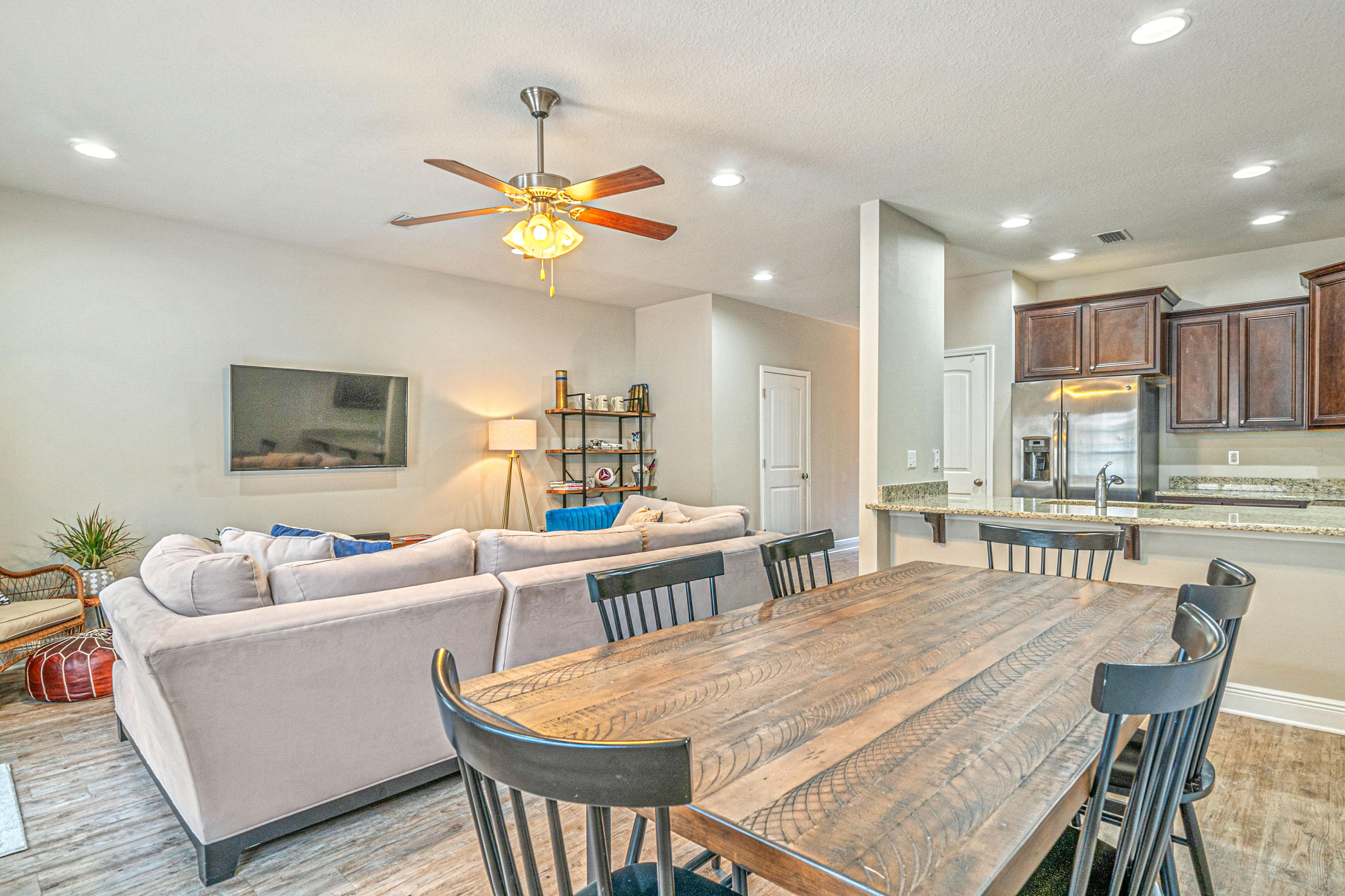 RESERVE POINTE - Residential