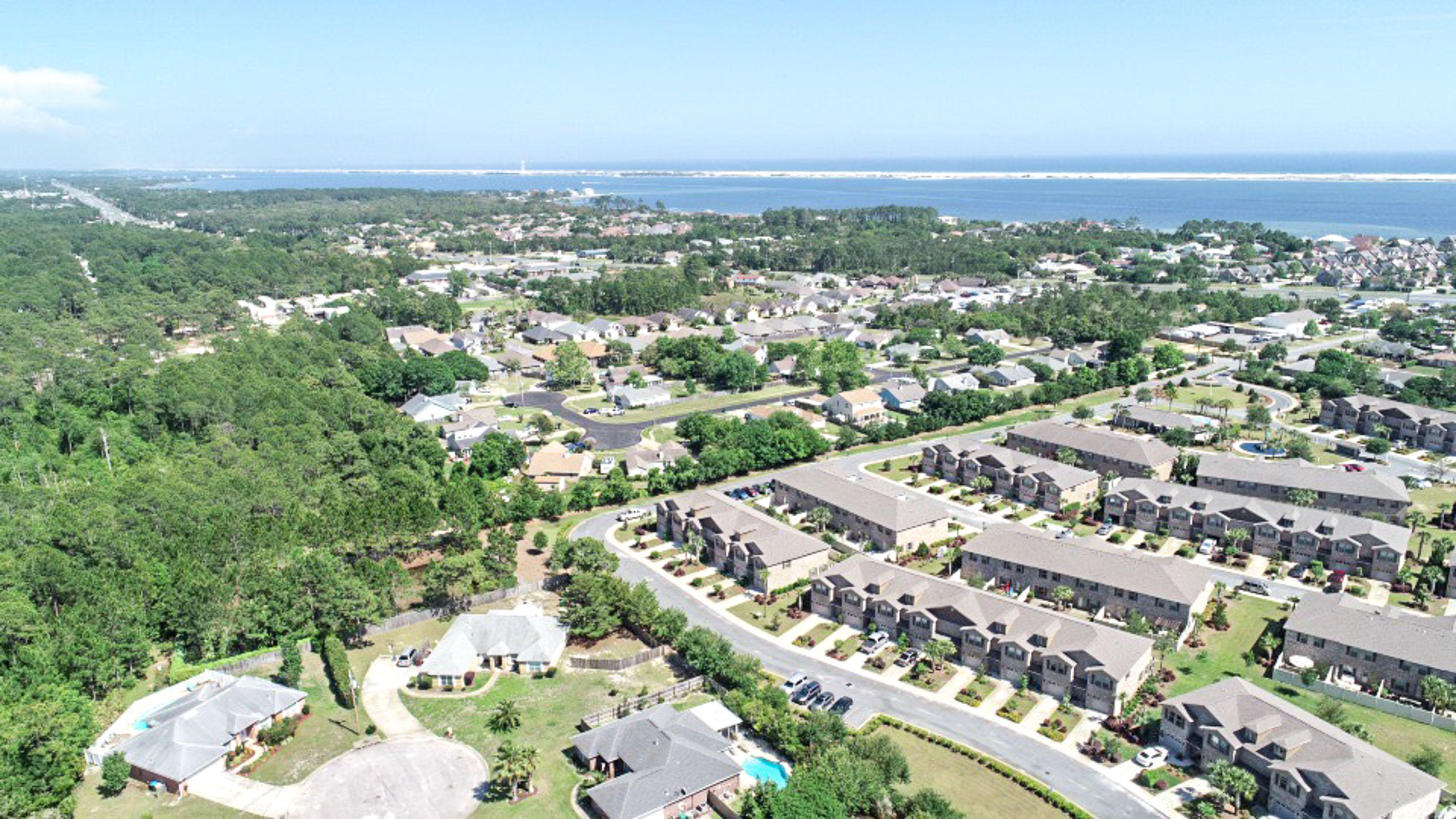 RESERVE POINTE - Residential