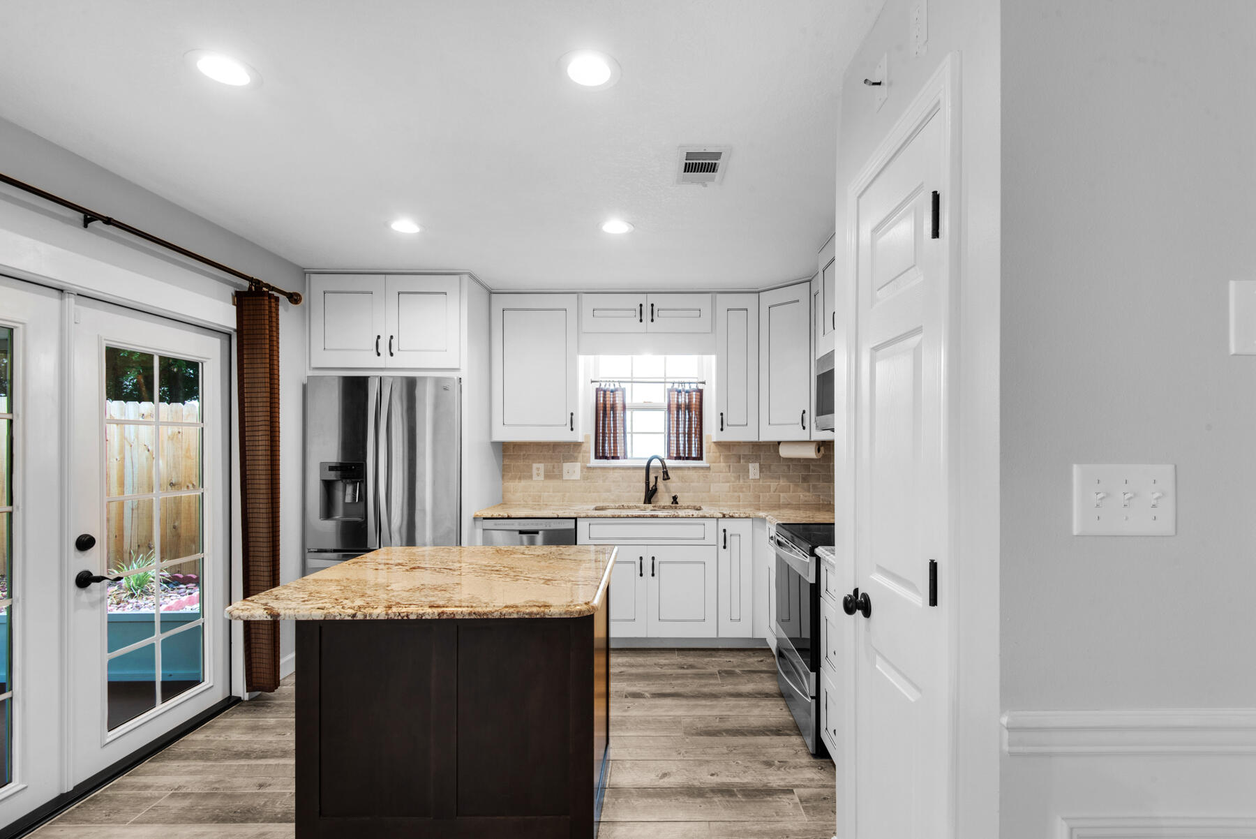 HUNTERS RUN S/D - Residential