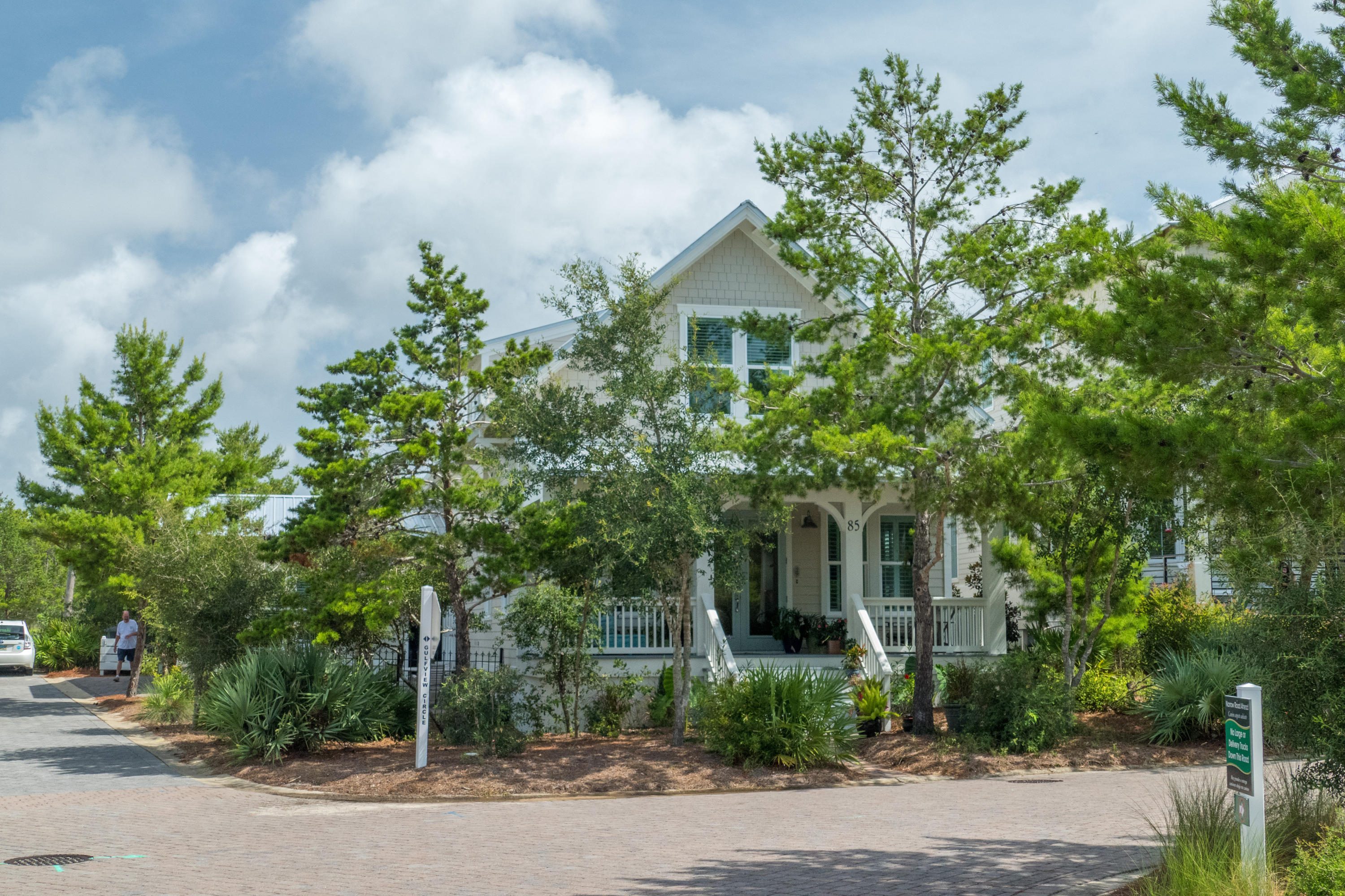 HIGHLAND PARKS - Residential