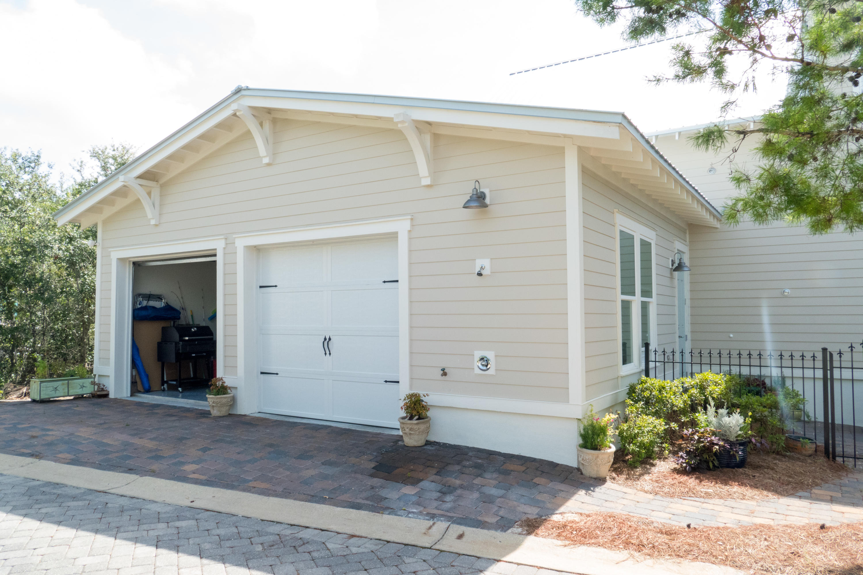 HIGHLAND PARKS - Residential