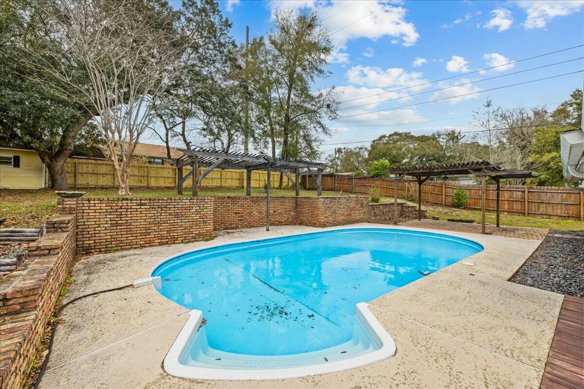 PINE FOREST S/D - Residential